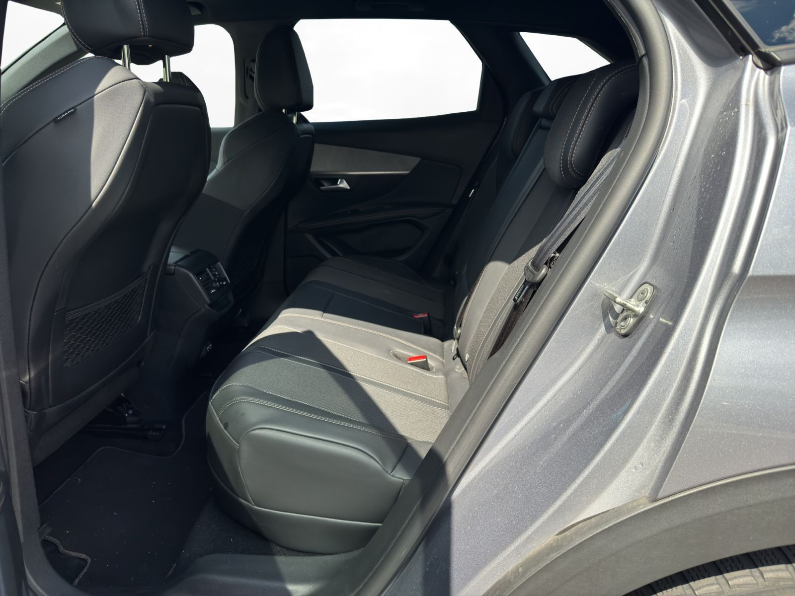 Peugeot - 3008_12