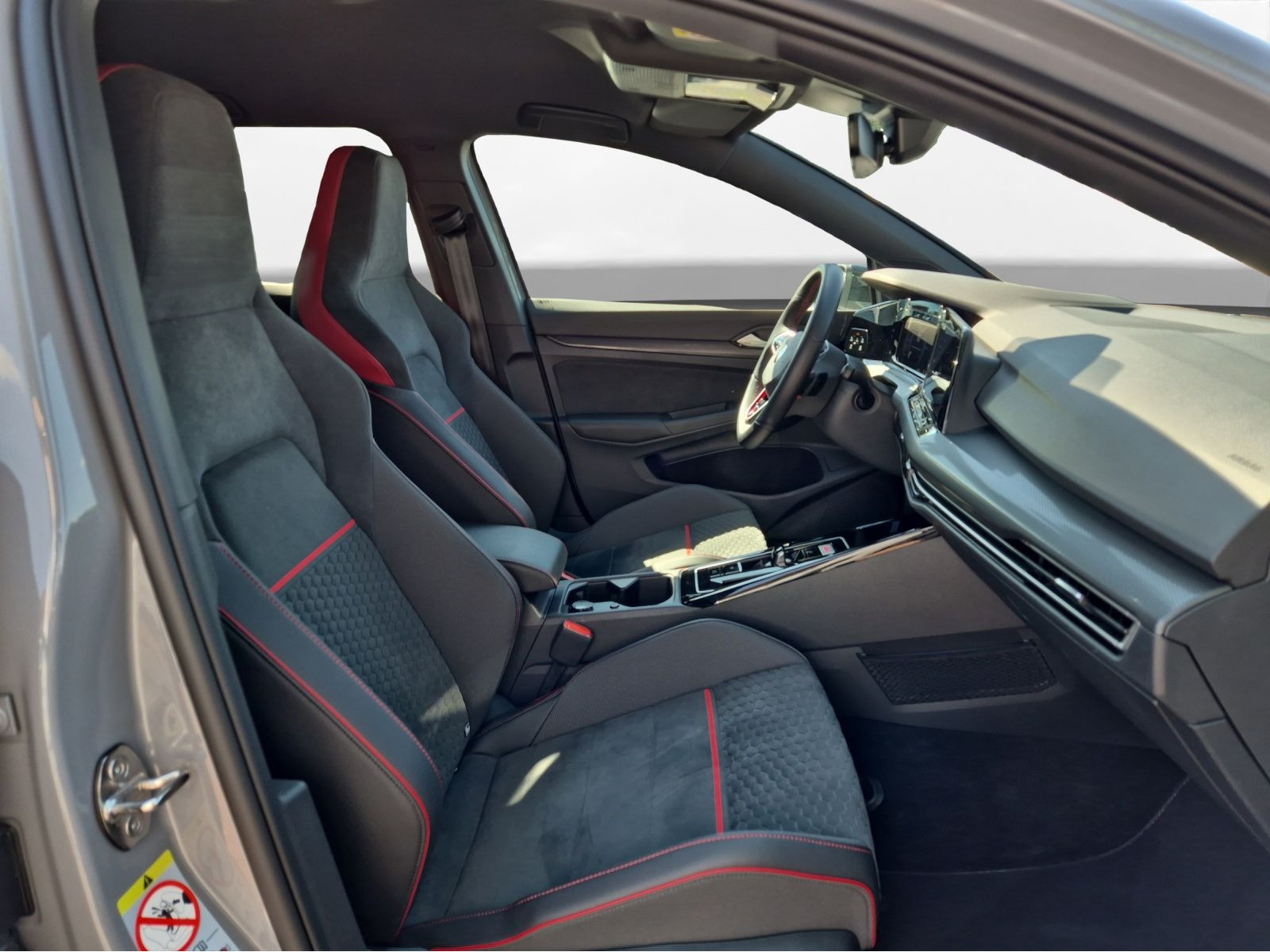 Volkswagen - Golf GTI_12