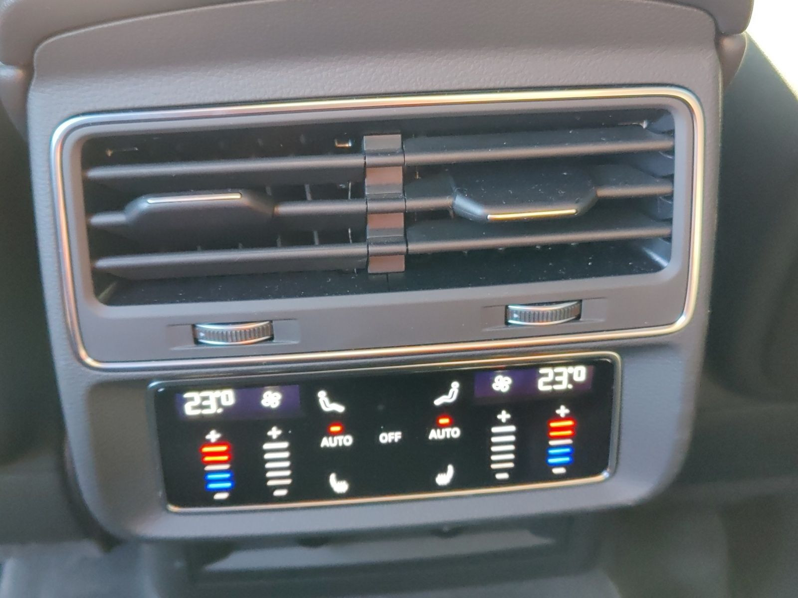Audi - SQ7_17