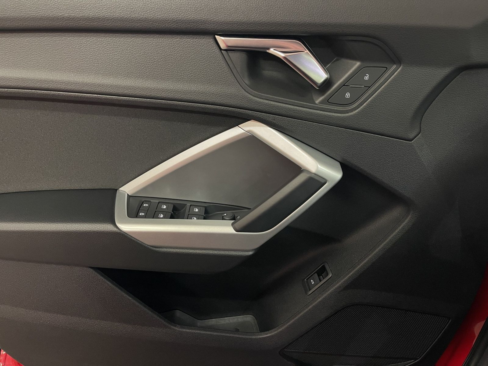 Audi - Q3_10