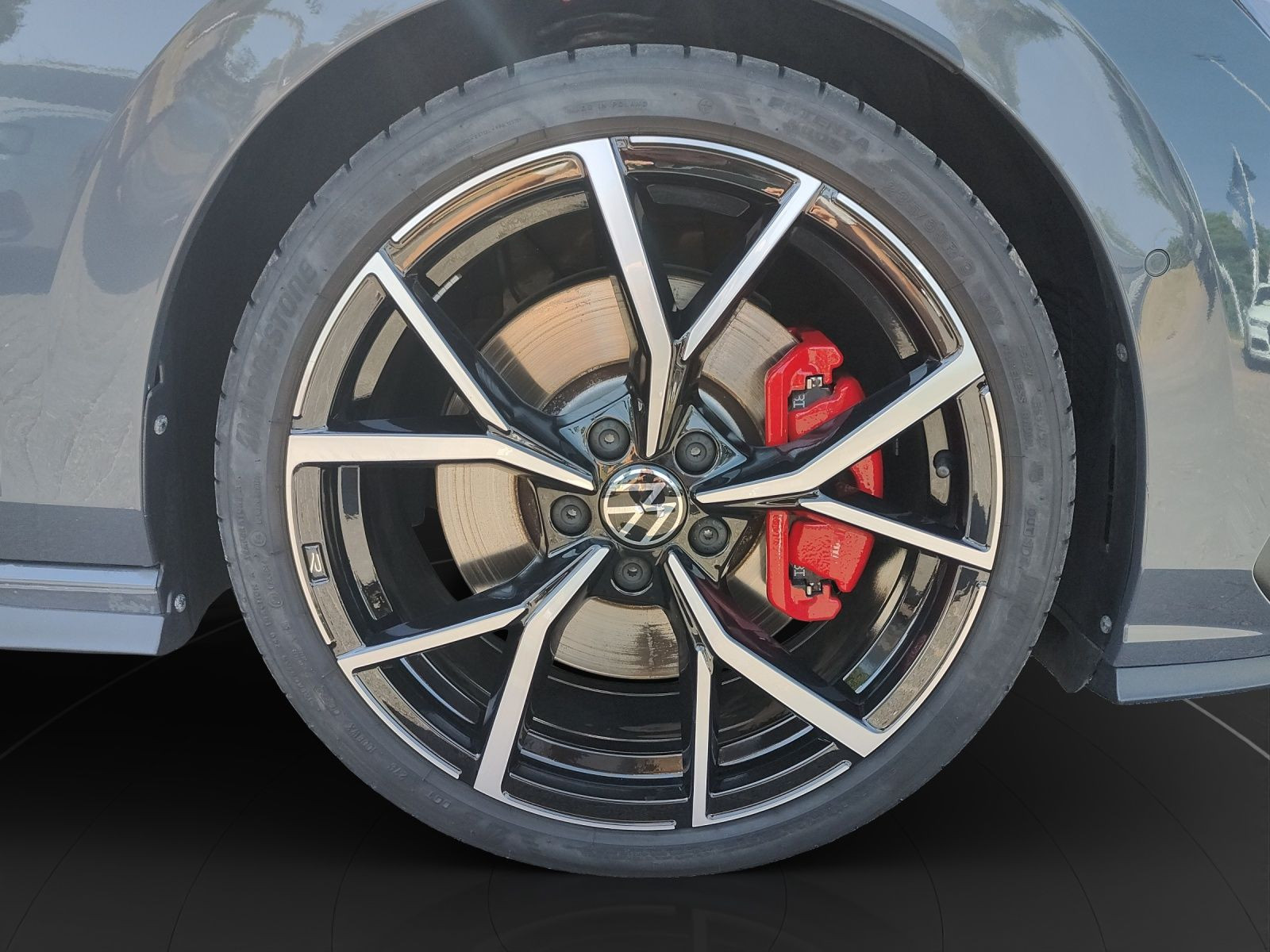 Volkswagen - Golf GTI_15