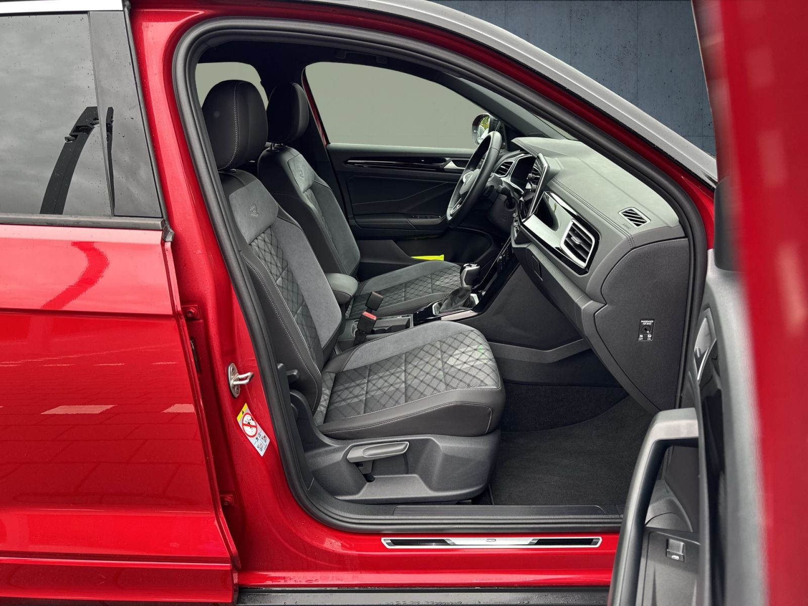 Volkswagen - T-Roc_18