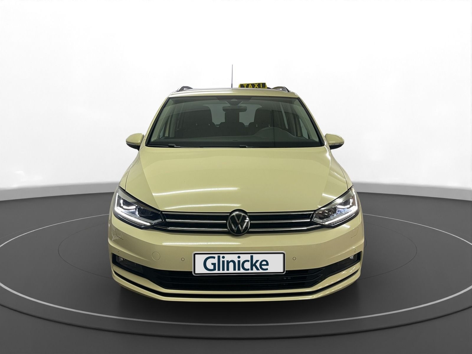 Volkswagen - Touran_5