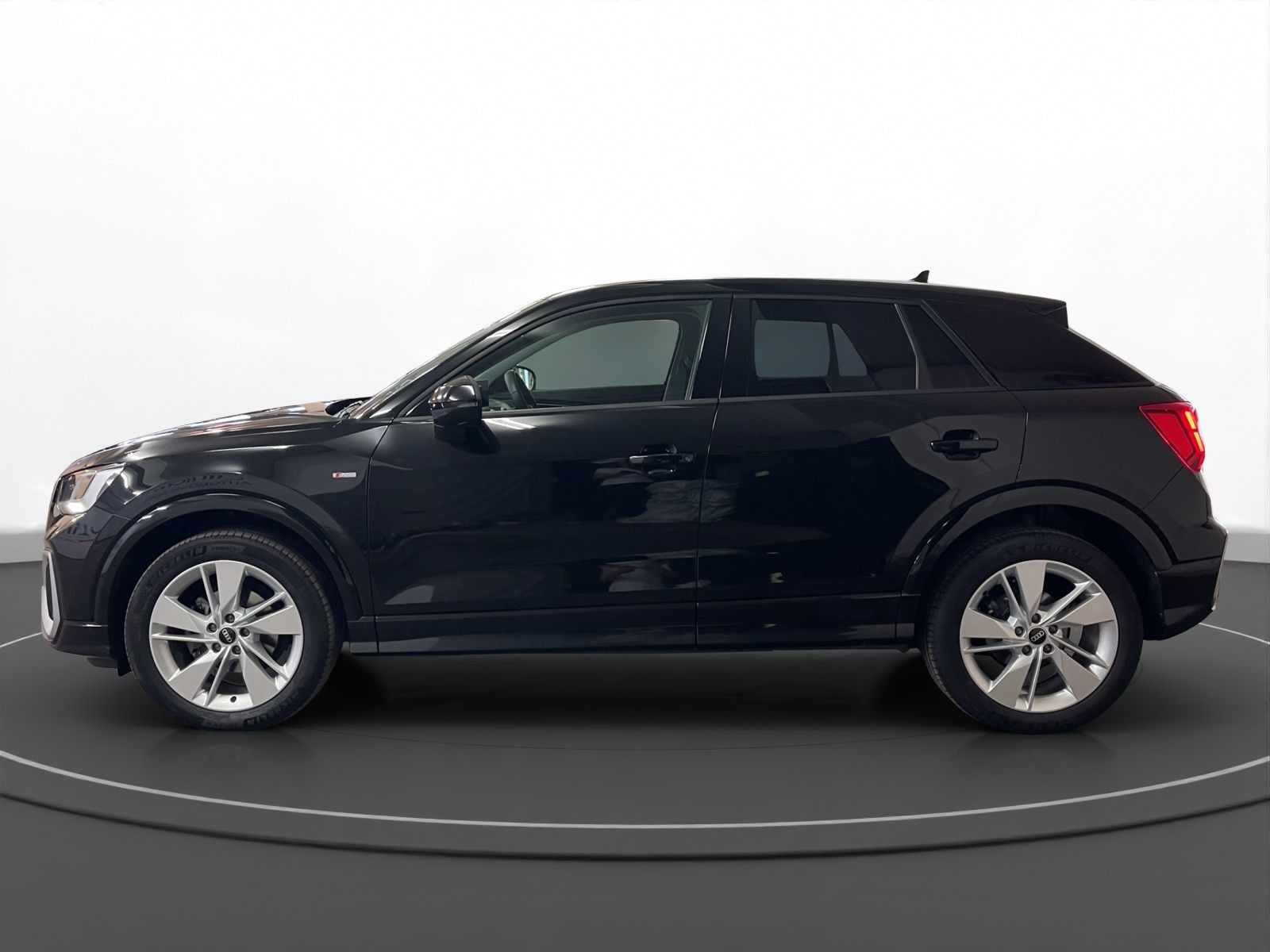 Audi - Q2_8