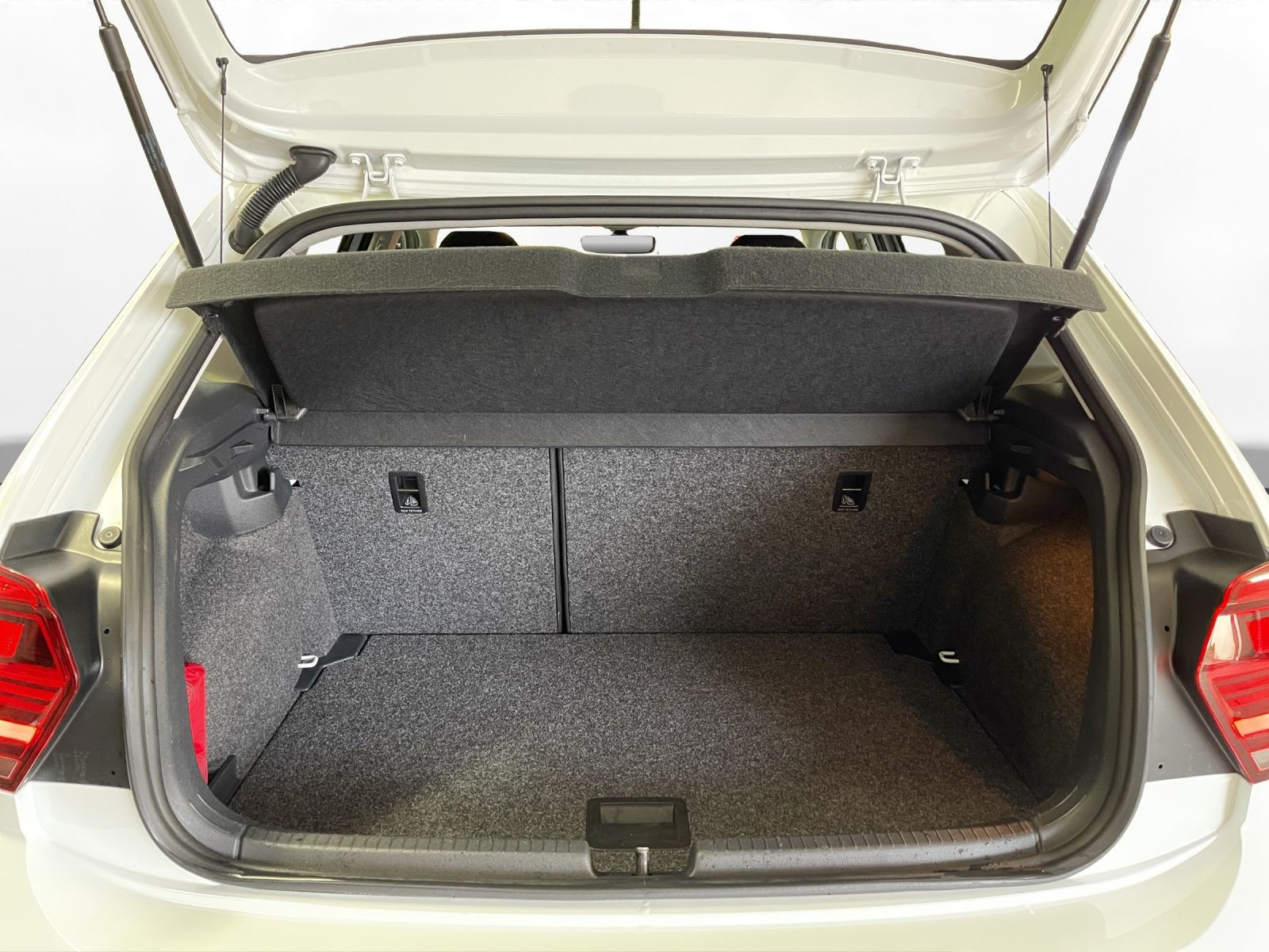 Volkswagen - Polo_24 Volkswagen - Polo_24