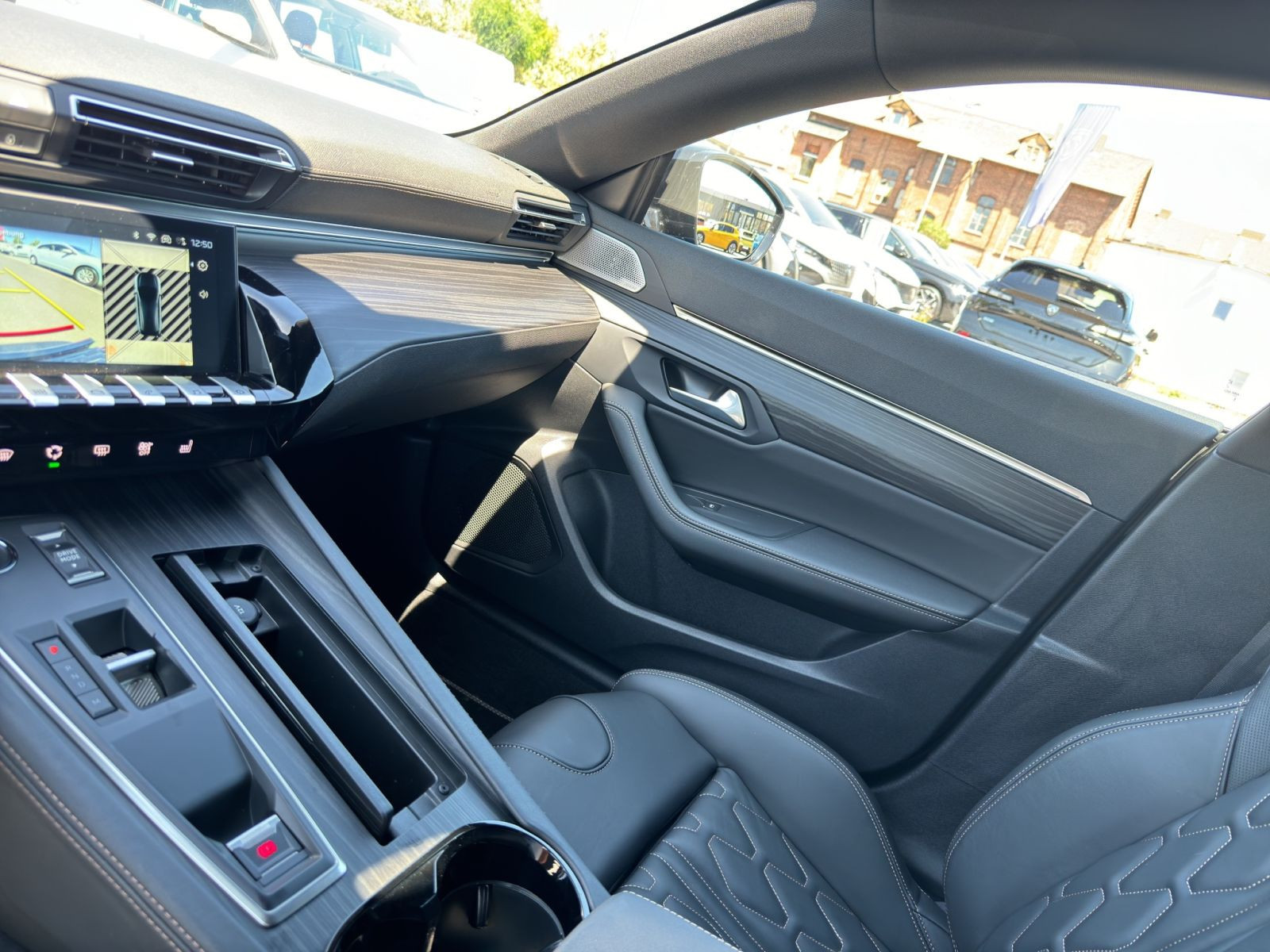 Peugeot - 508_16