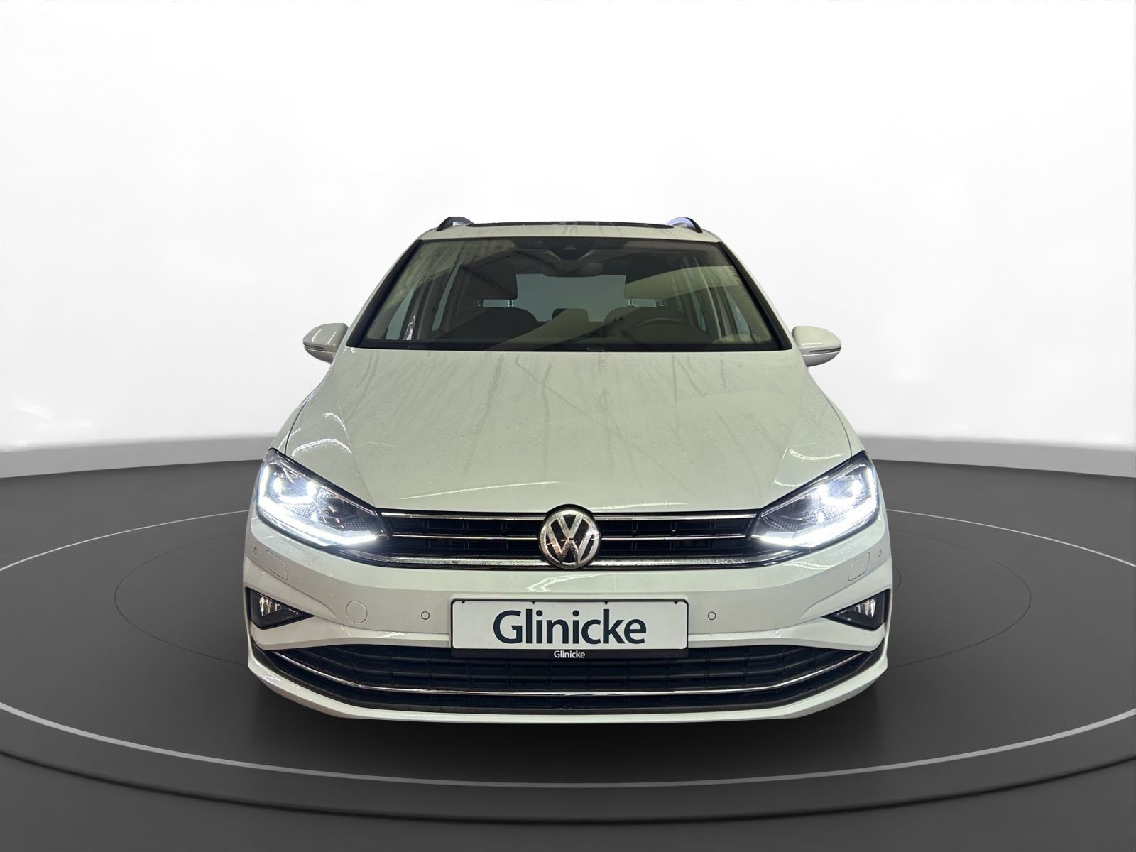 Volkswagen - Golf Sportsvan_4