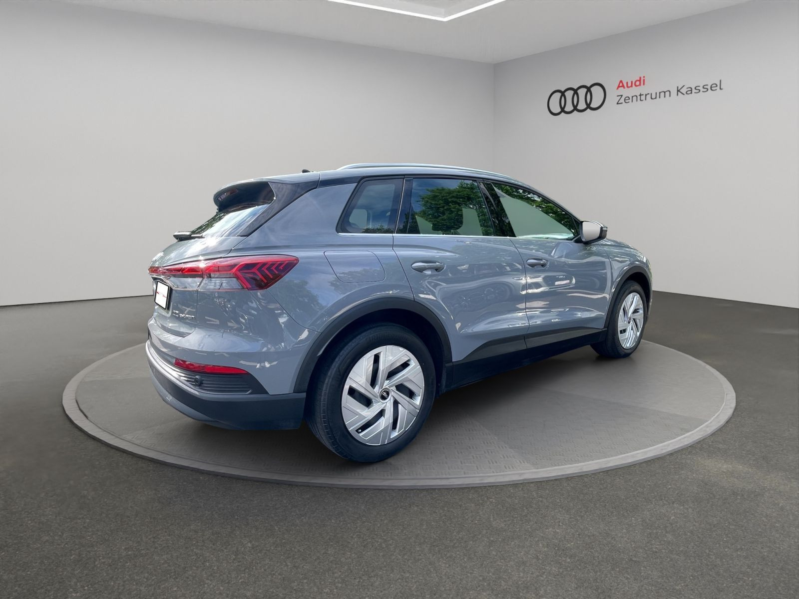 Audi - Q4_7