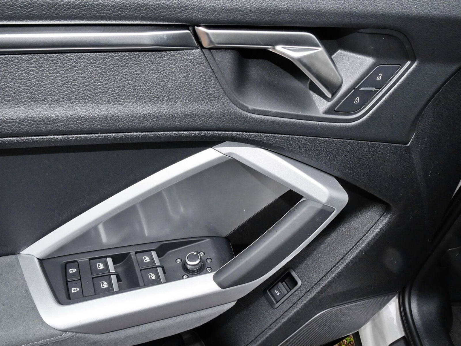Audi - Q3 Sportback_12