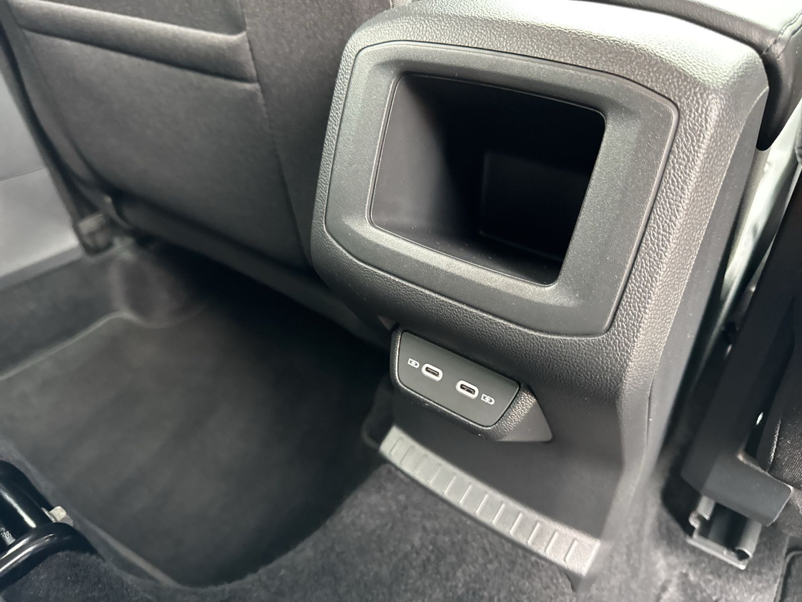 Volkswagen - T-Cross_19