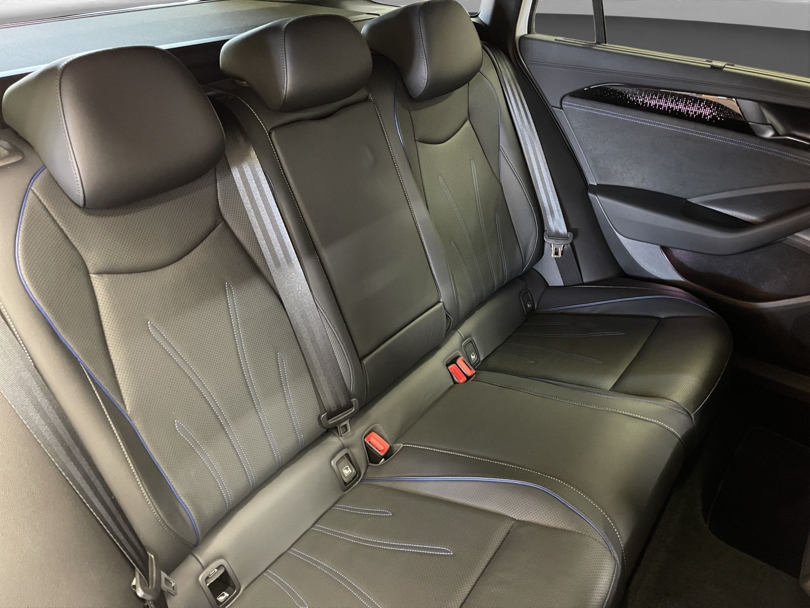 Volkswagen - Passat Variant_19