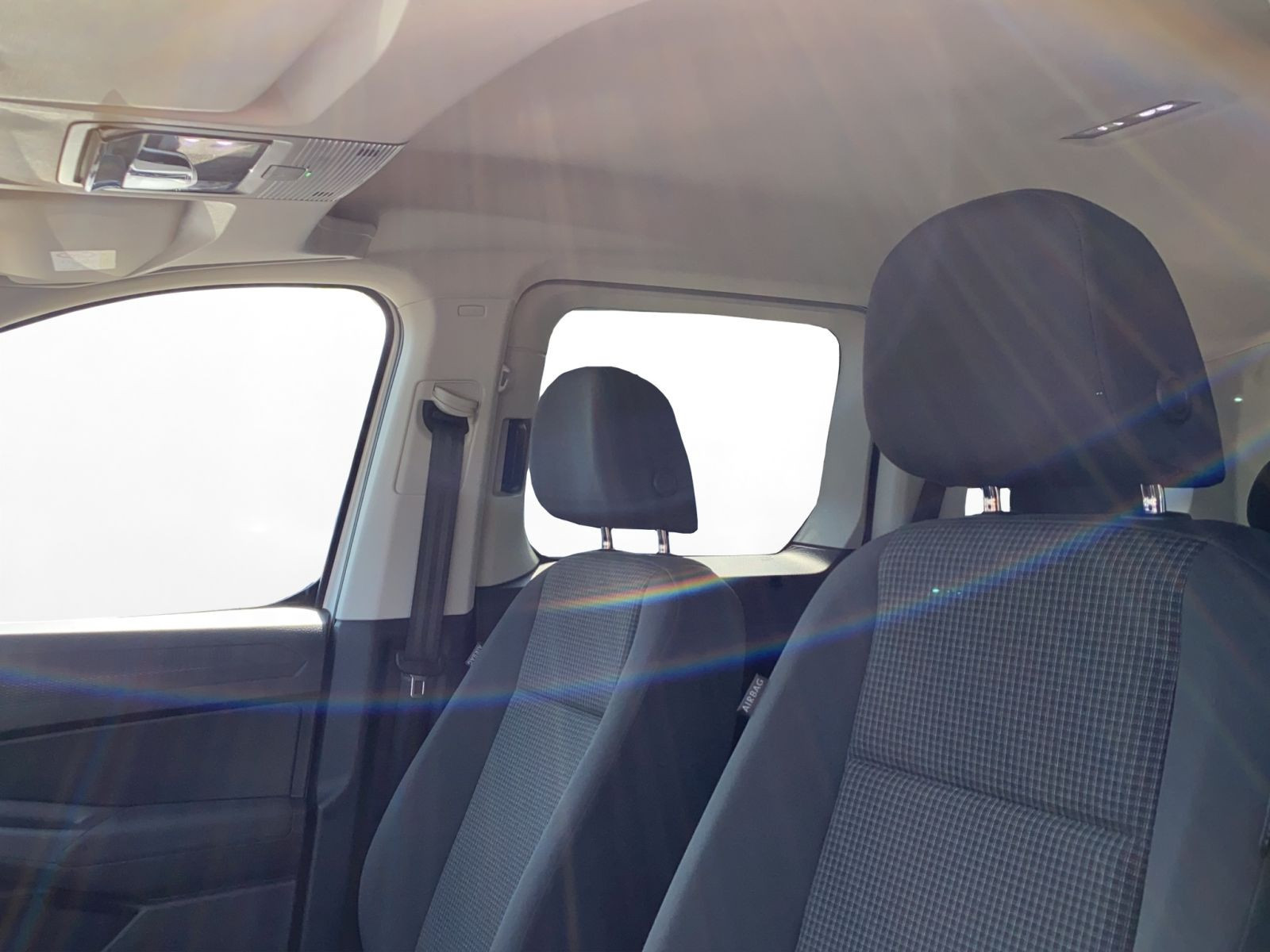 Volkswagen - Caddy_25