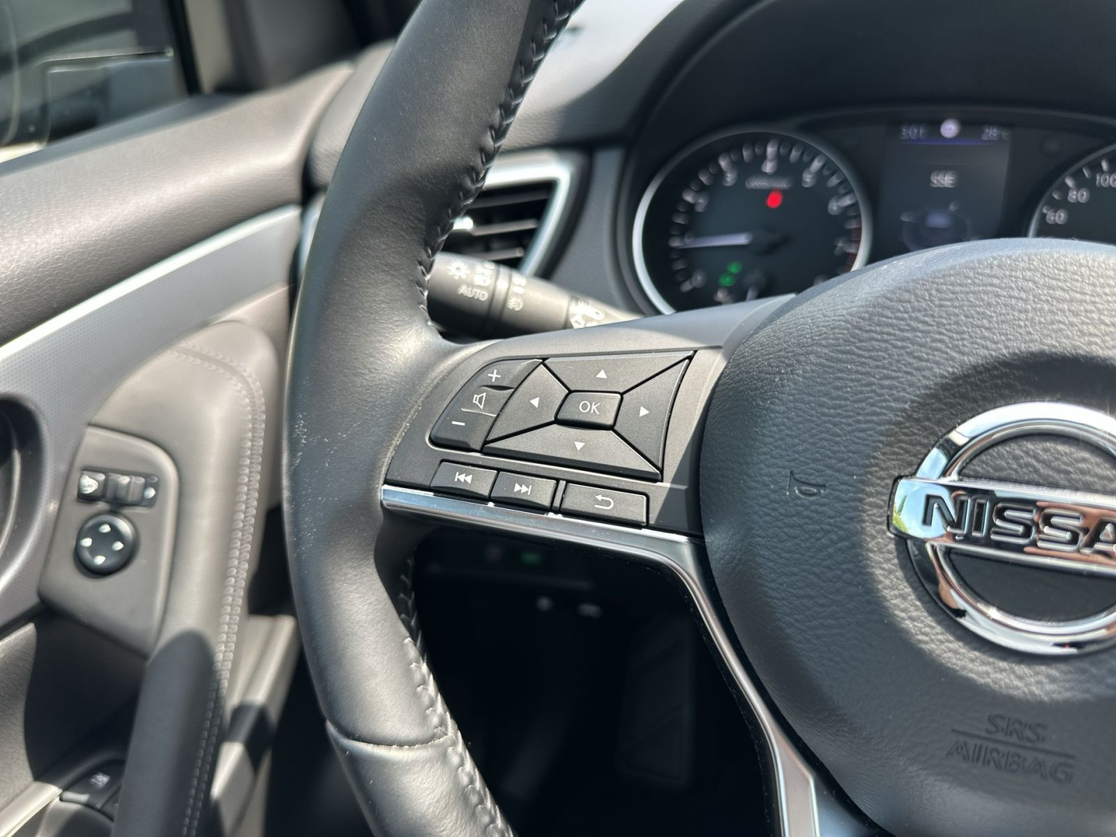 Nissan - Qashqai_24