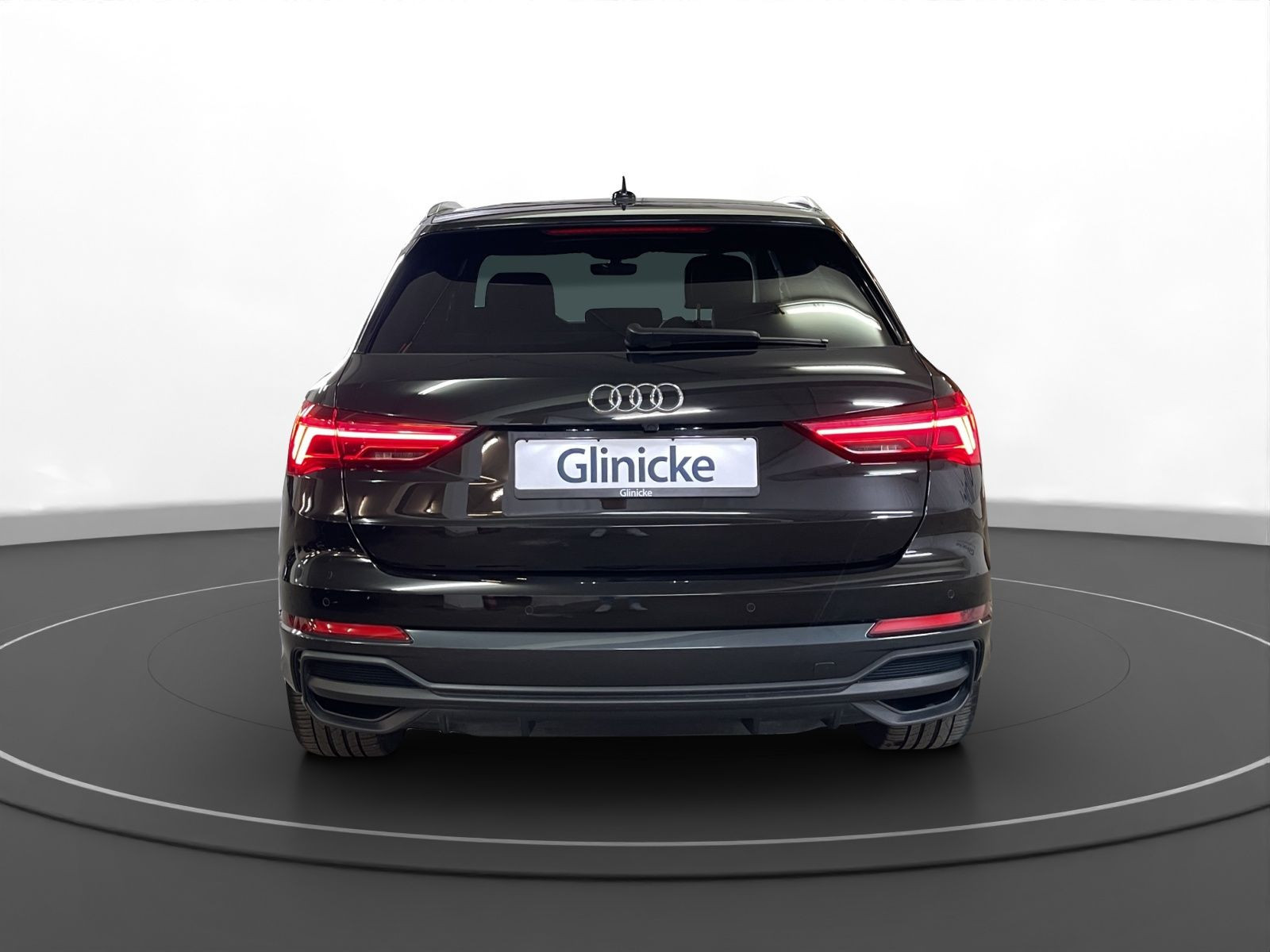 Audi - Q3_5 Audi - Q3_5
