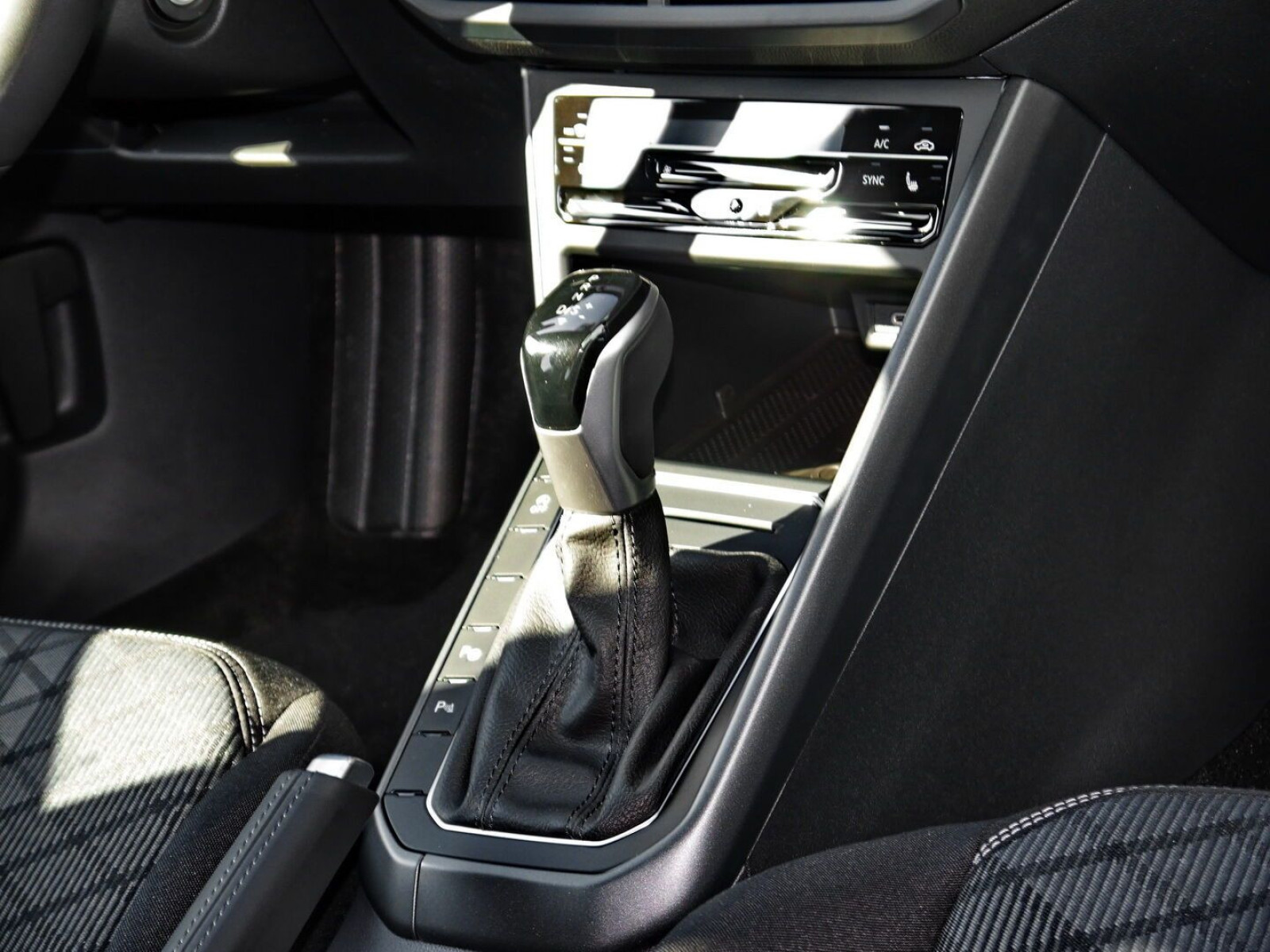 Volkswagen - Polo_8