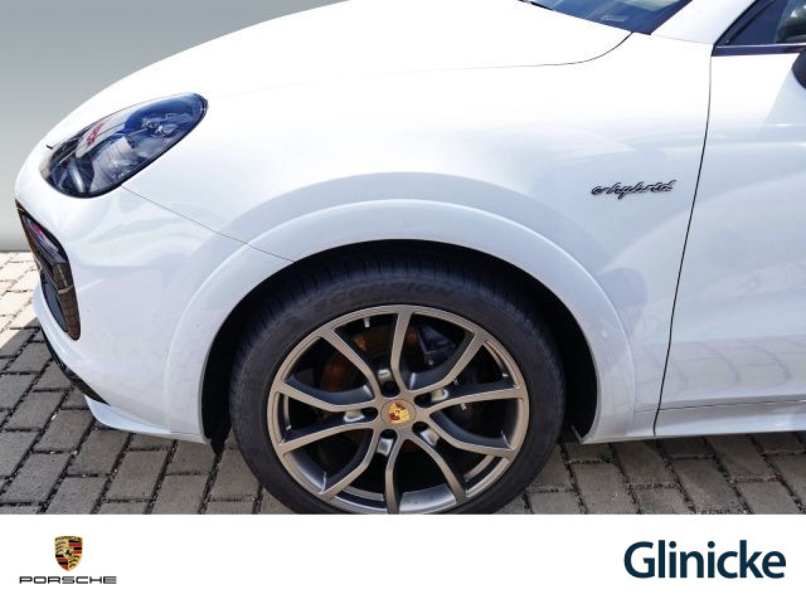 Porsche - Cayenne_24