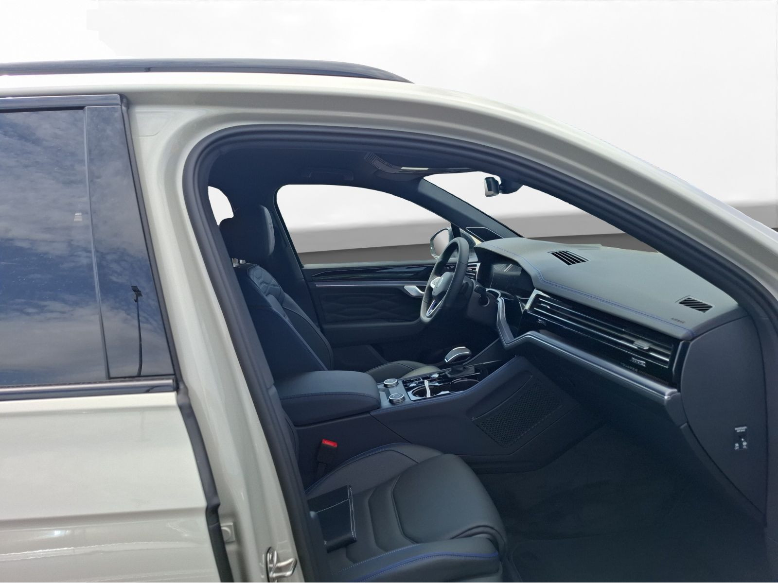 Volkswagen - Touareg_12