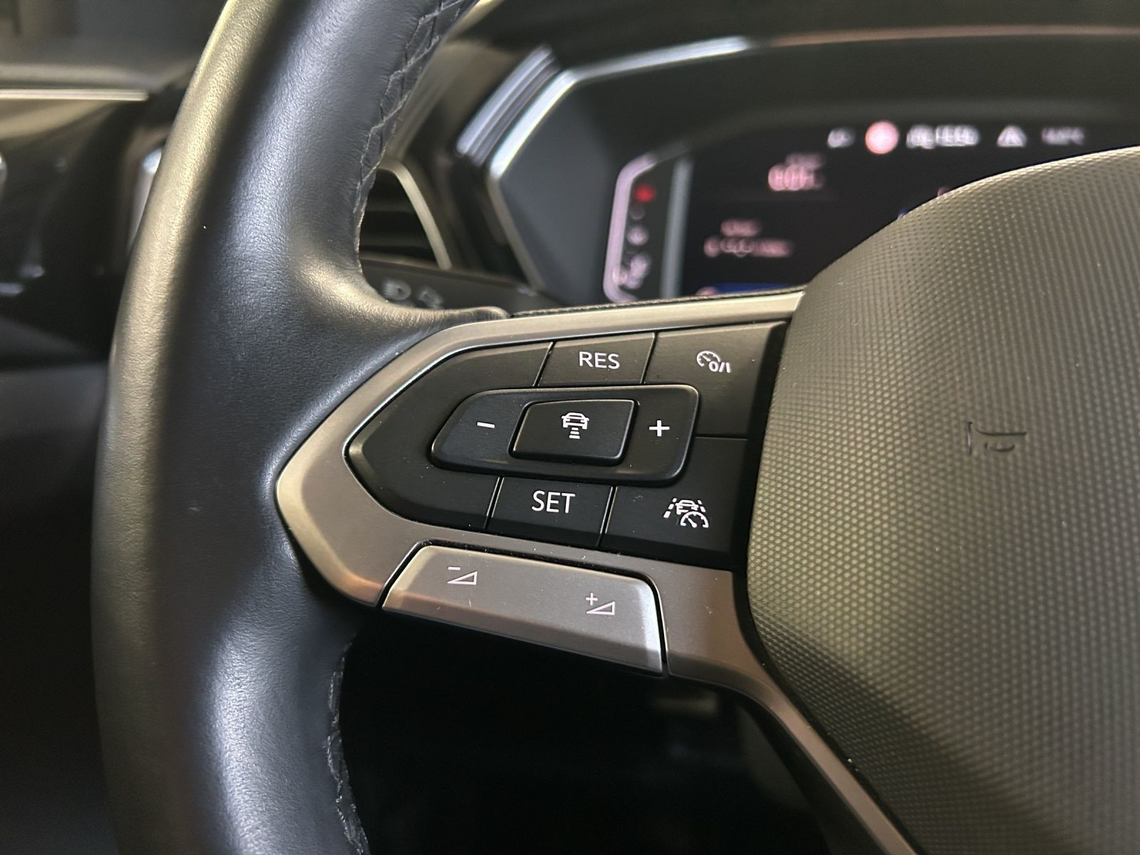 Volkswagen - T-Cross_26