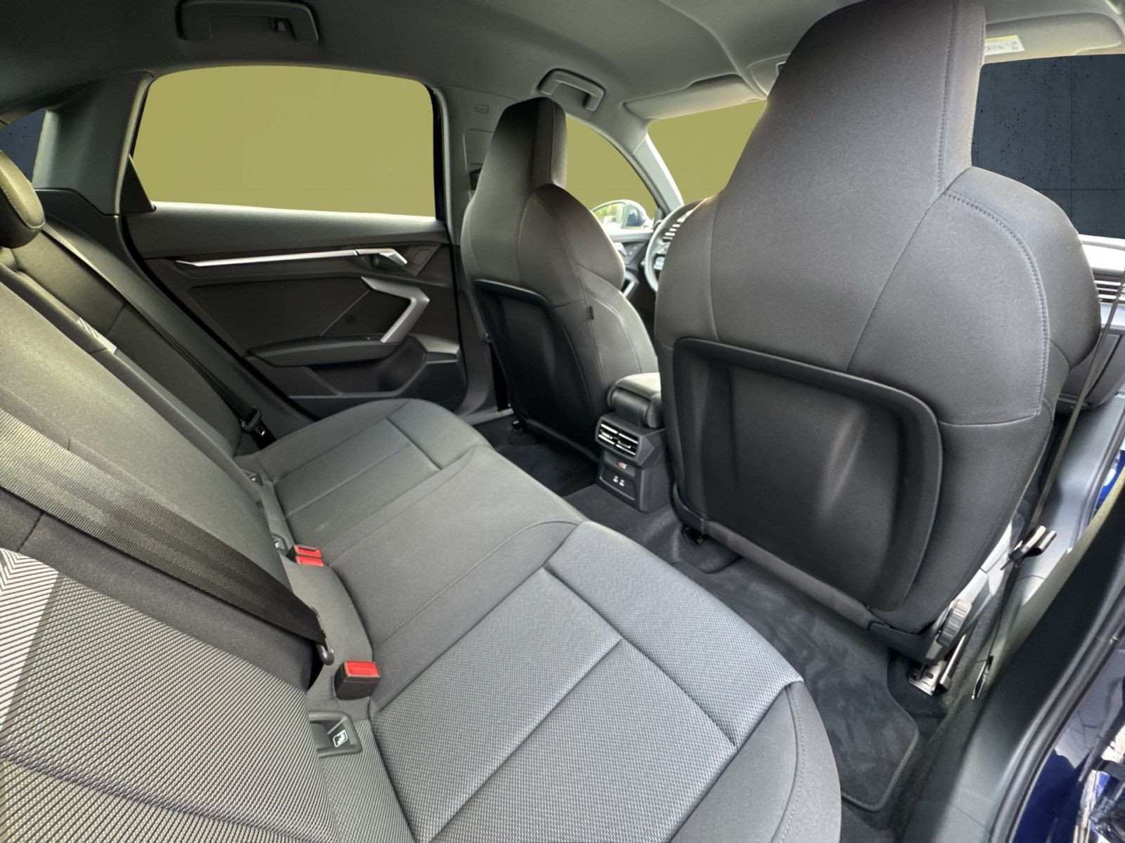 Audi - A3 Limousine_18