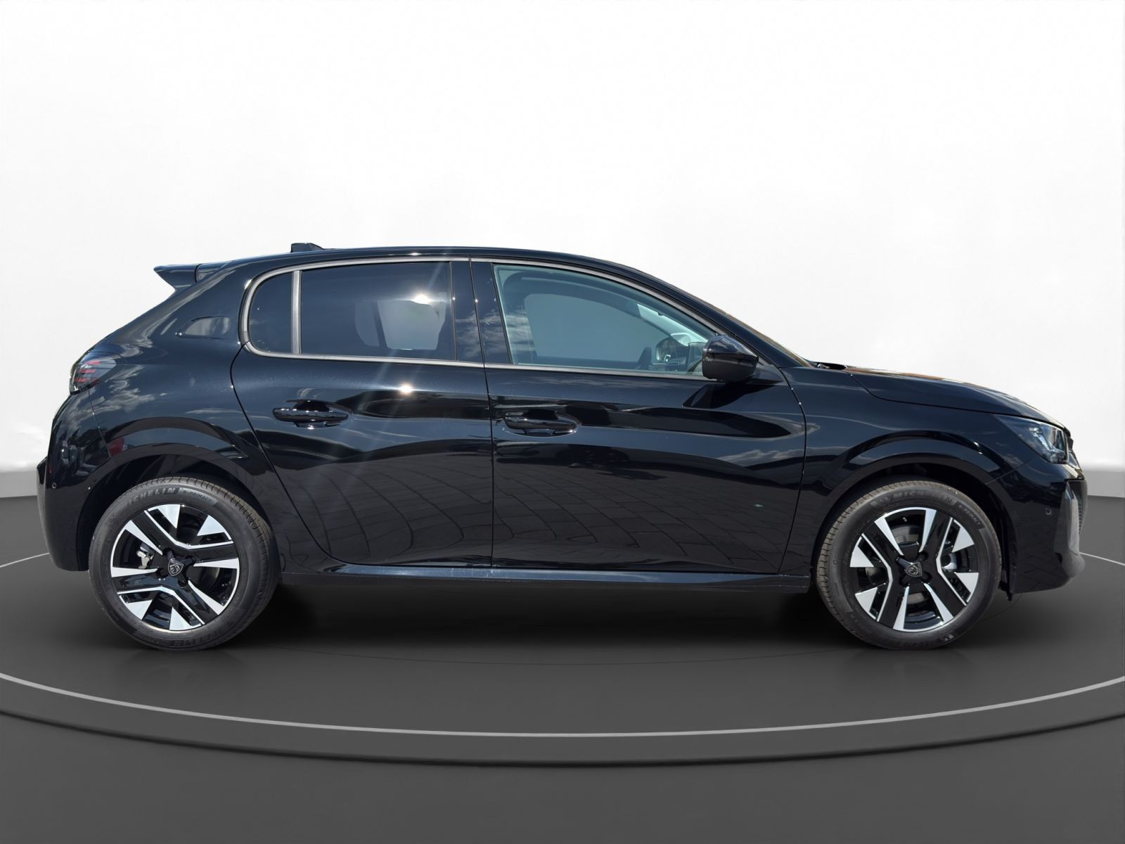 Peugeot - 208_6