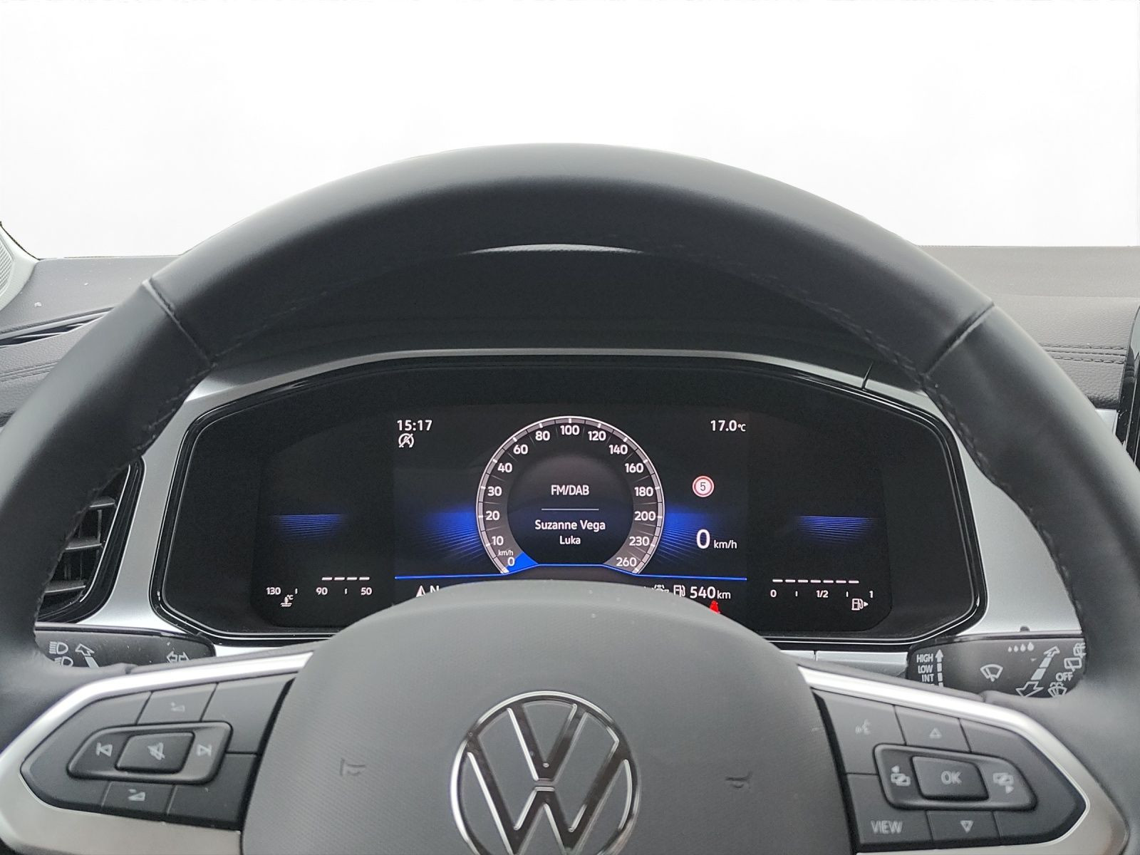 Volkswagen - T-Roc_9