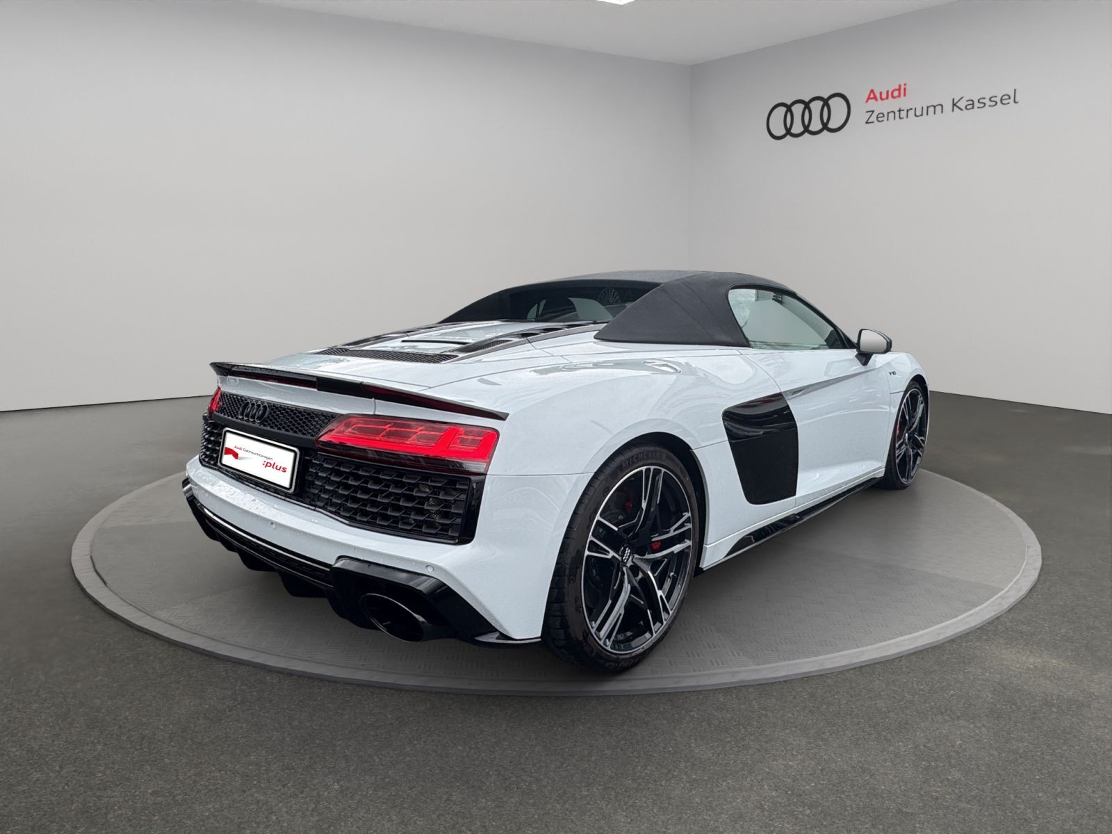 Audi - R8 Spyder_7