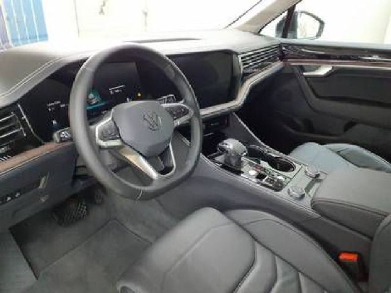 Volkswagen - Touareg_5