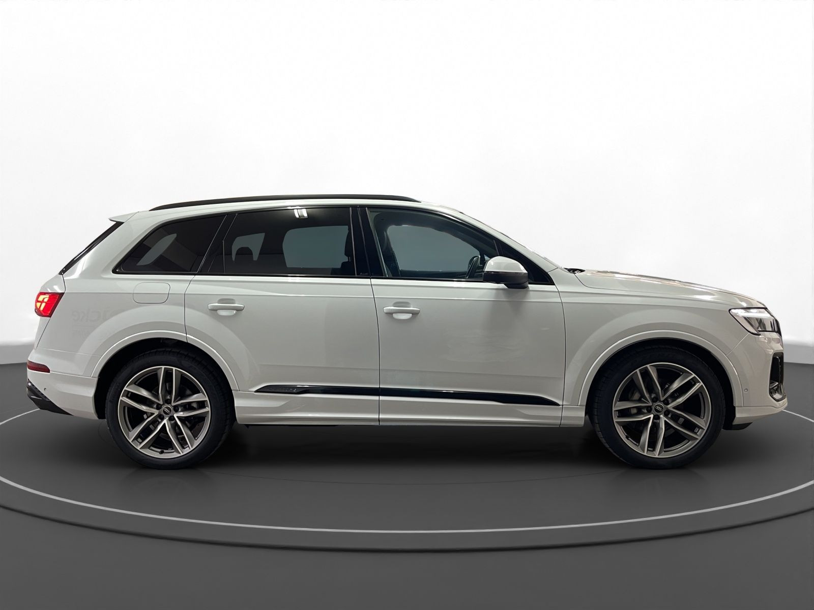 Audi - Q7_7