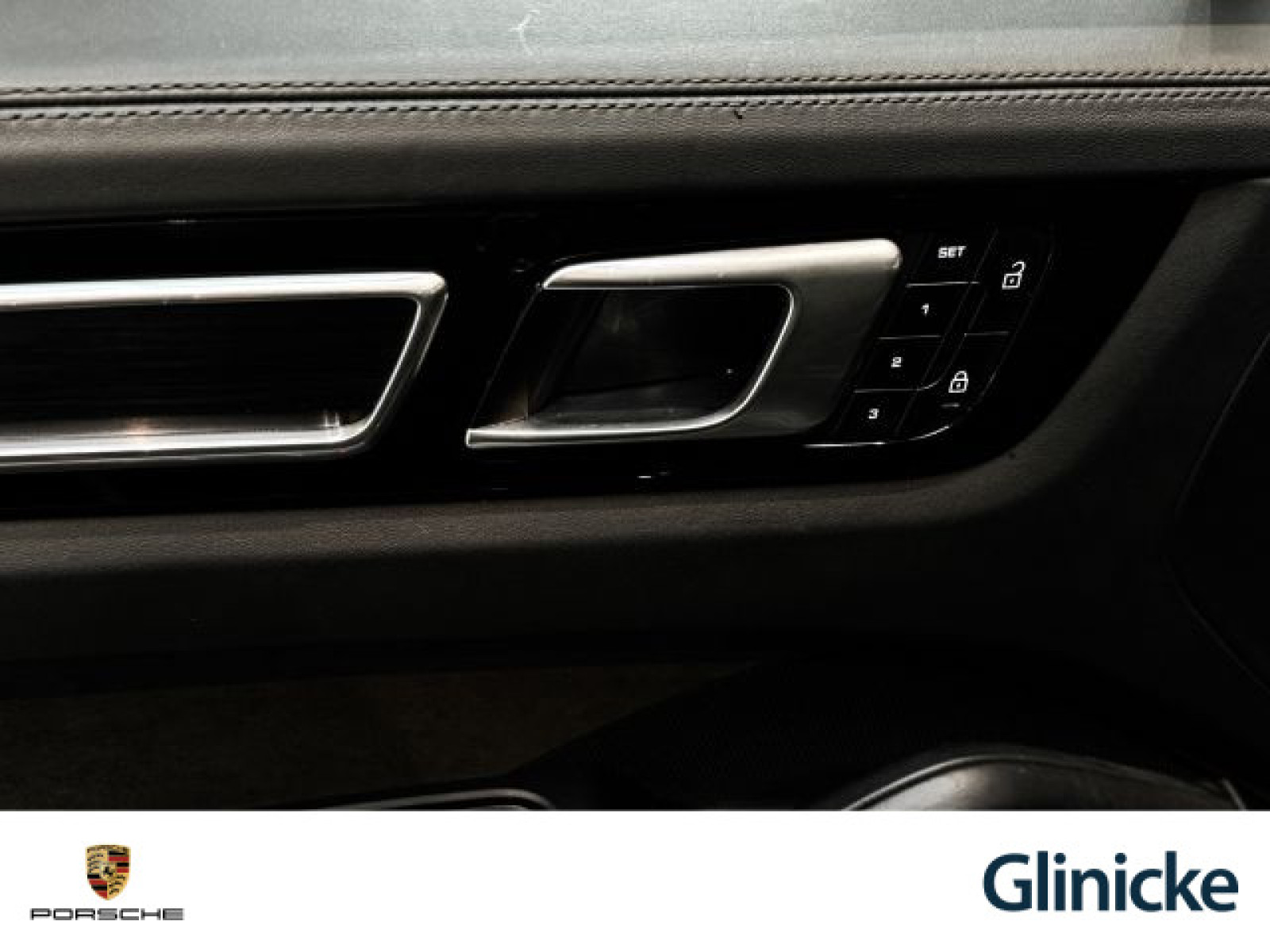 Porsche - Cayenne_31