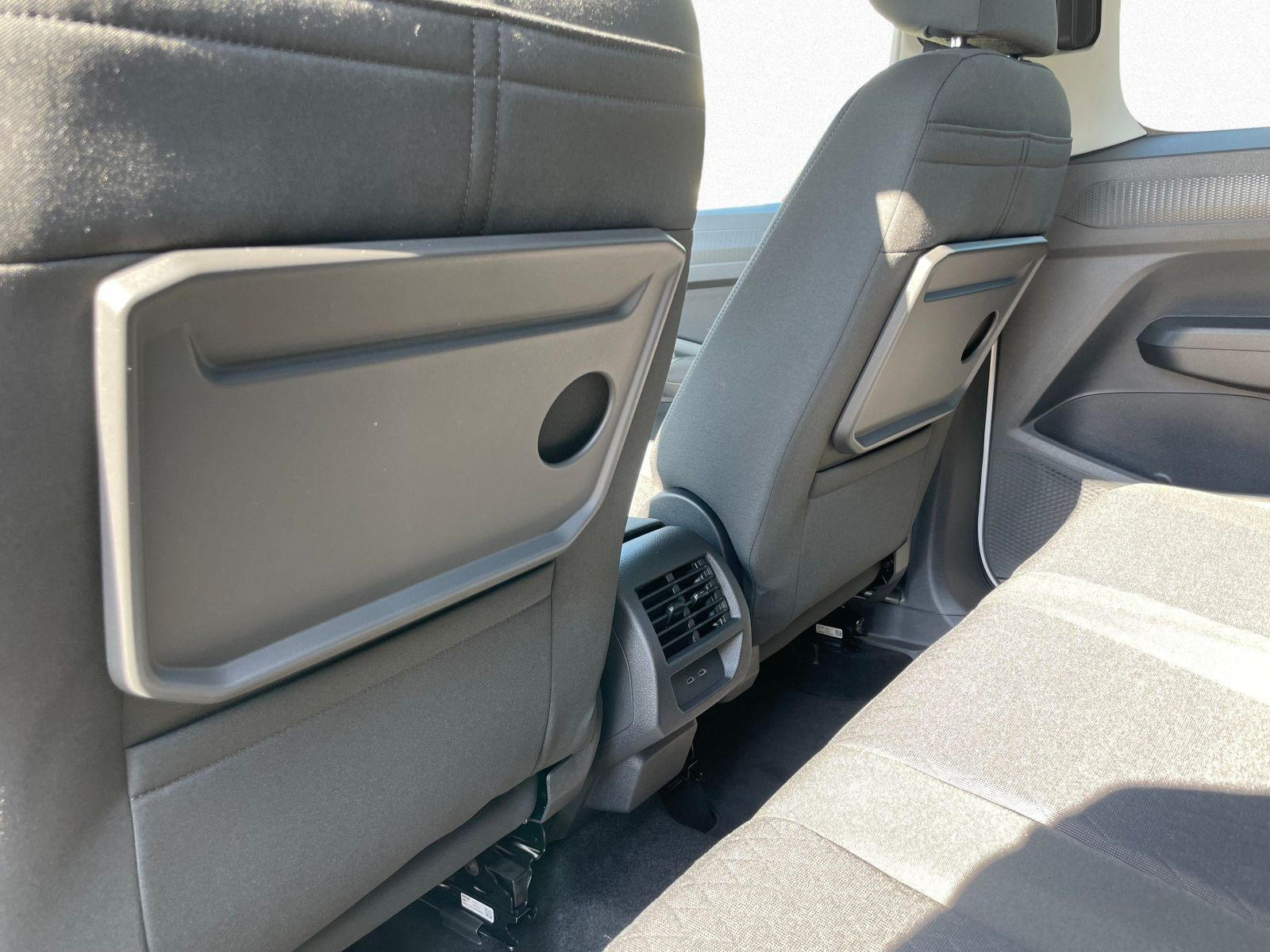 Volkswagen - Caddy_9