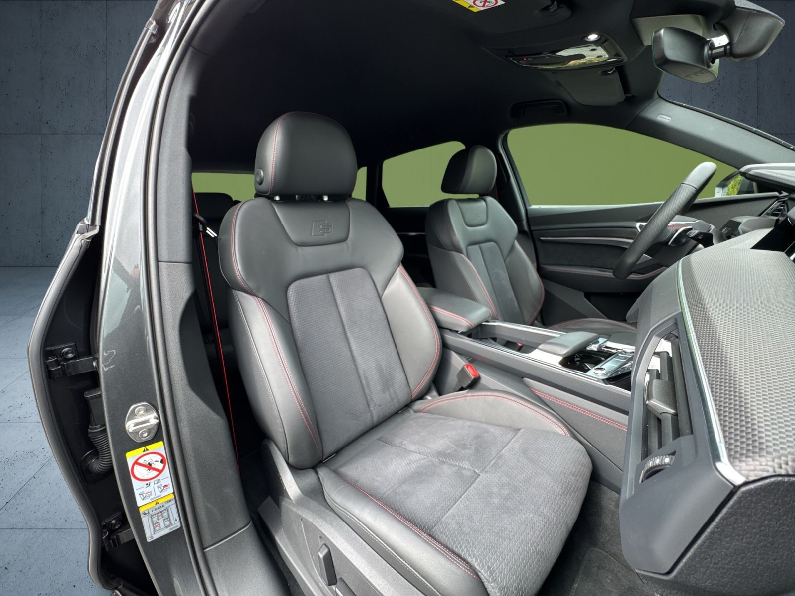 Audi - Q8 e-tron_18