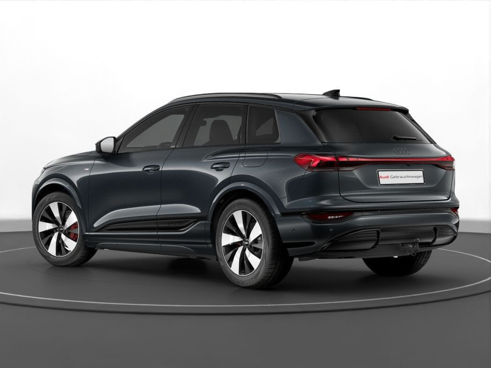Audi - Q6 SUV e-tron_4 Audi - Q6 SUV e-tron_4
