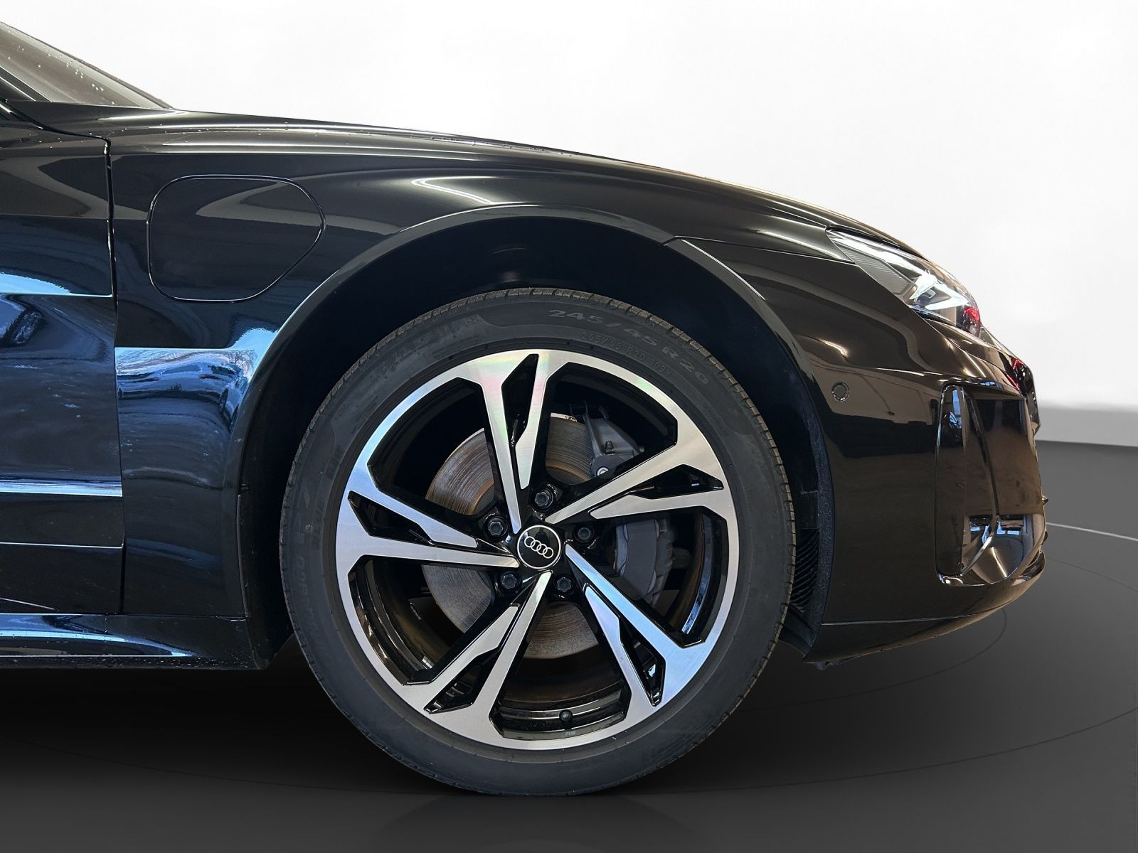 Audi - e-tron GT quattro_13
