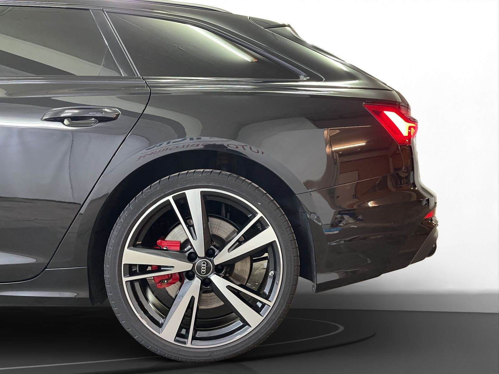 Audi - S6 Avant_12