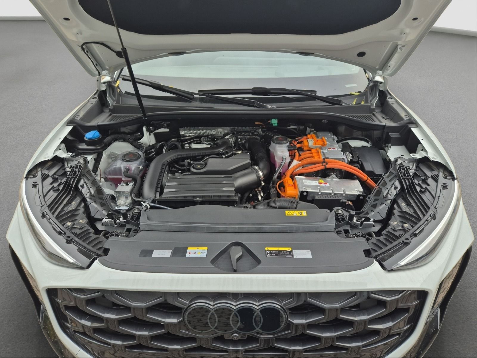 Audi - Q3_25 Audi - Q3_25