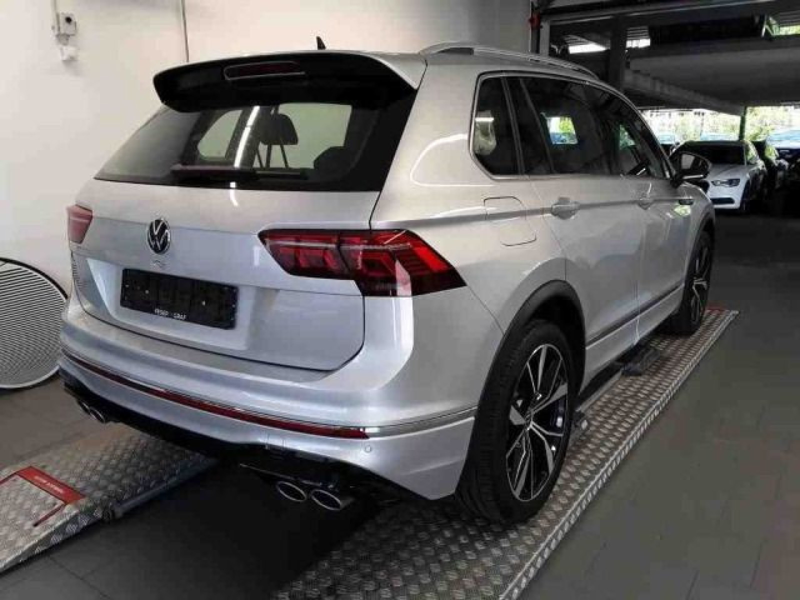 Volkswagen - Tiguan_4