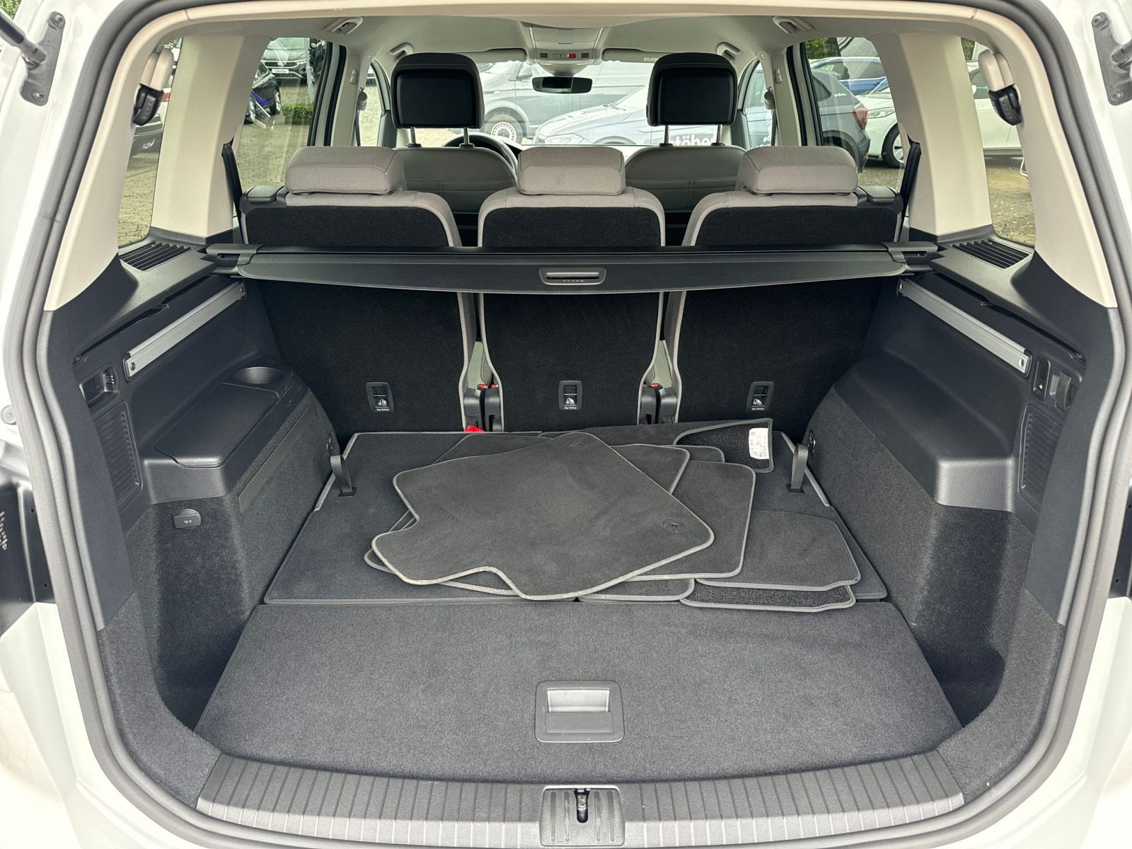Volkswagen - Touran_15 Volkswagen - Touran_15