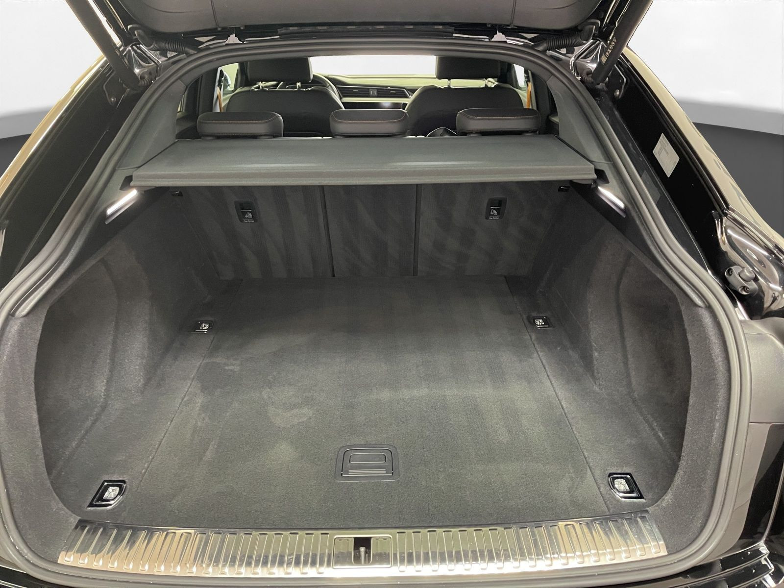 Audi - e-tron Sportback_24