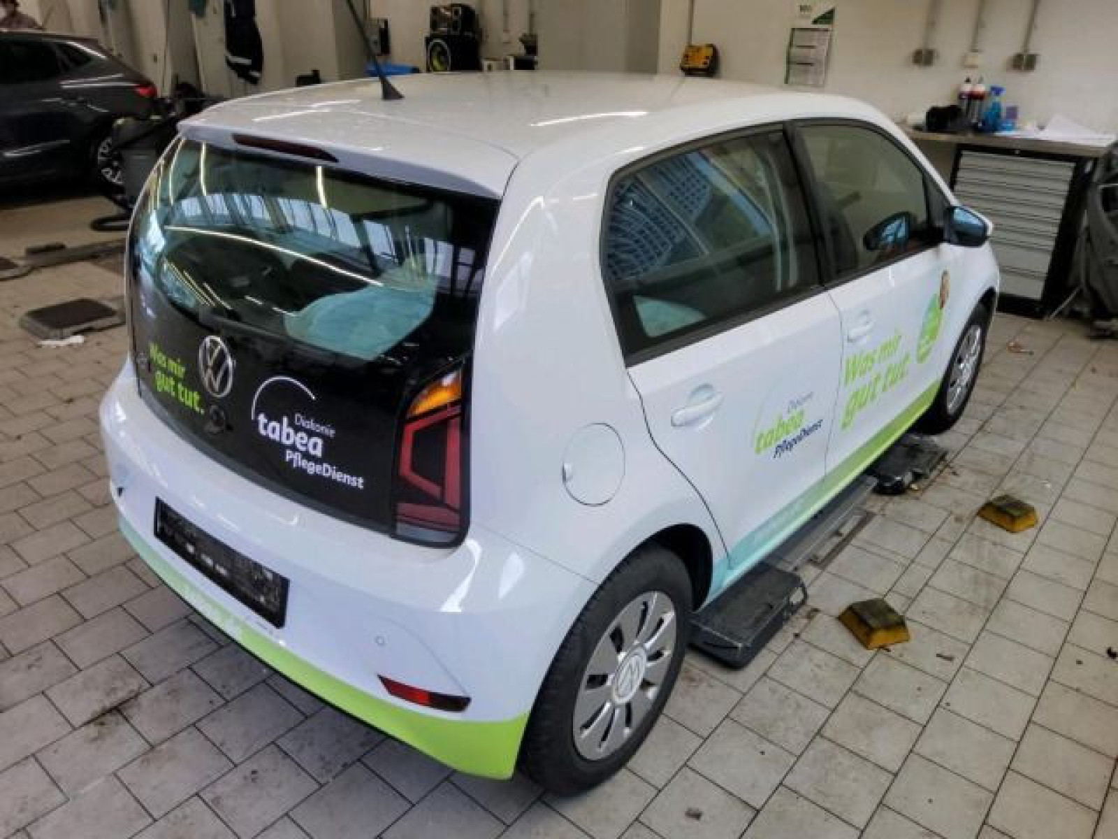 Volkswagen - up!_4
