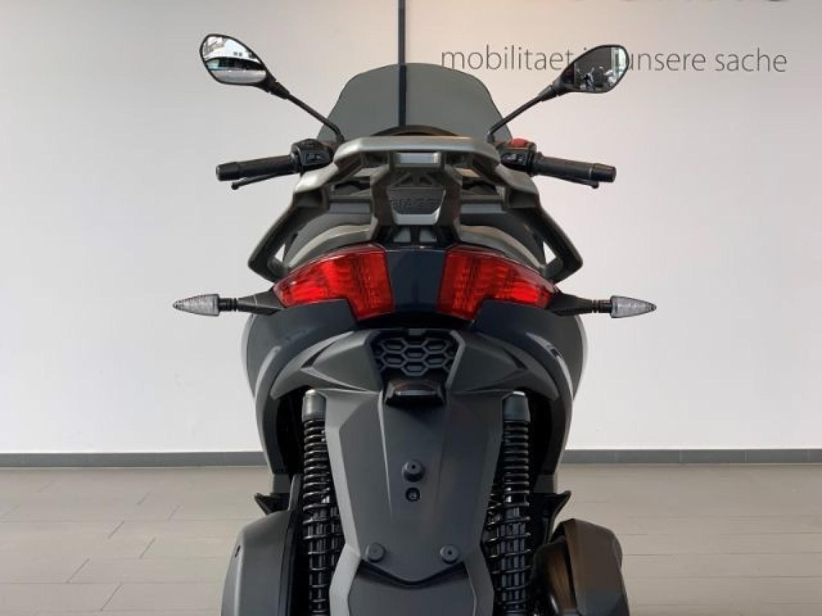 Piaggio - MP3_24