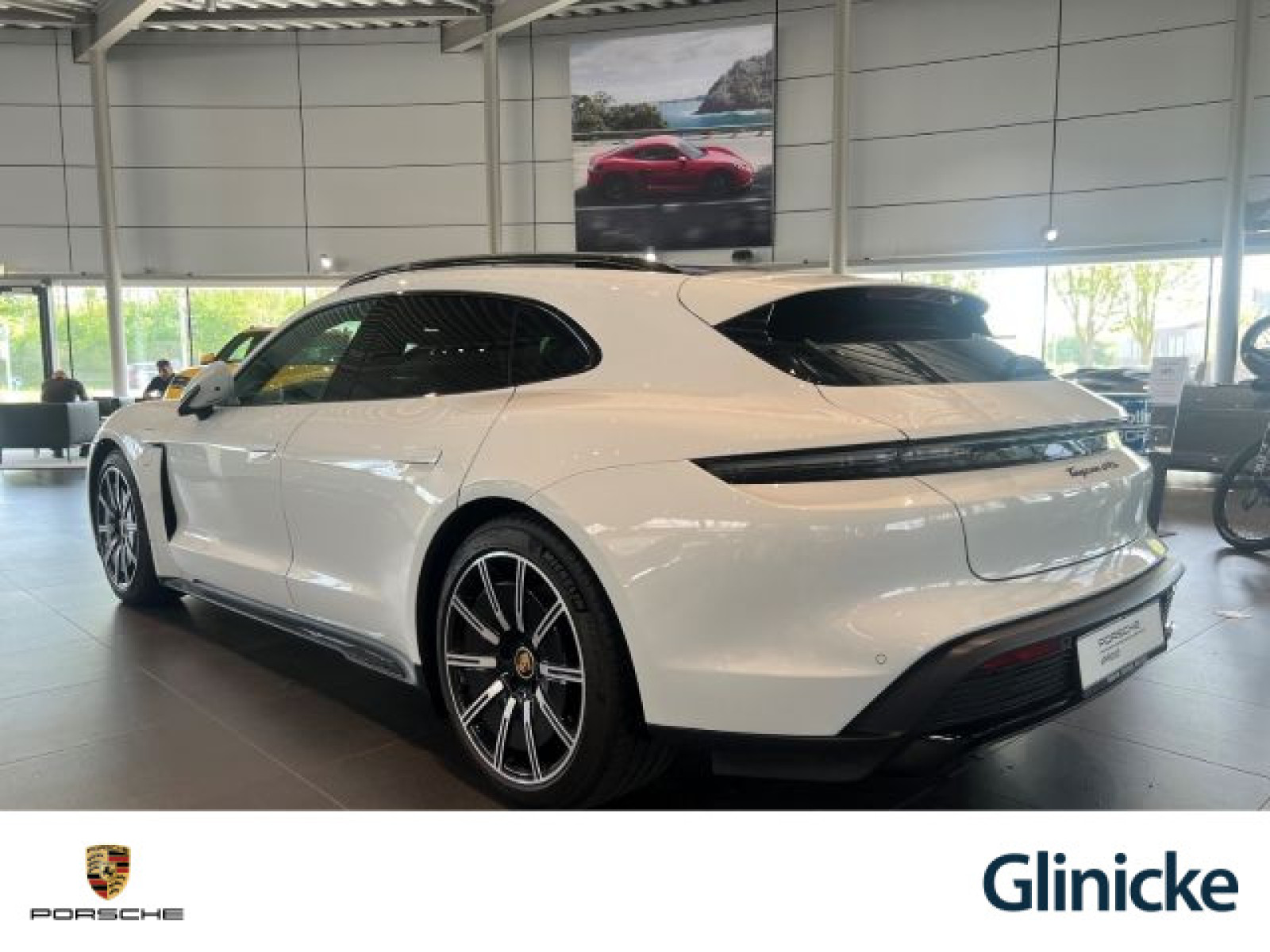 Porsche - Taycan_3