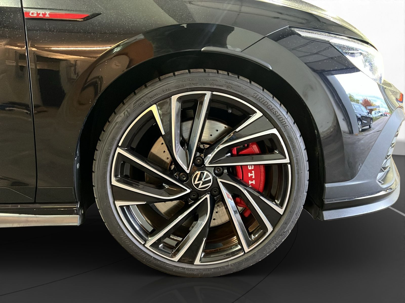 Volkswagen - Golf GTI_15