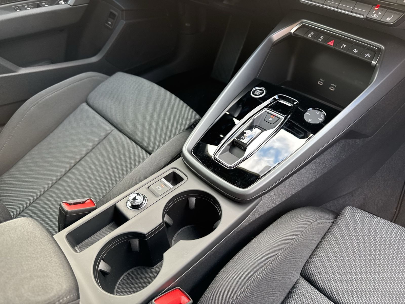 Audi - A3 Limousine_21