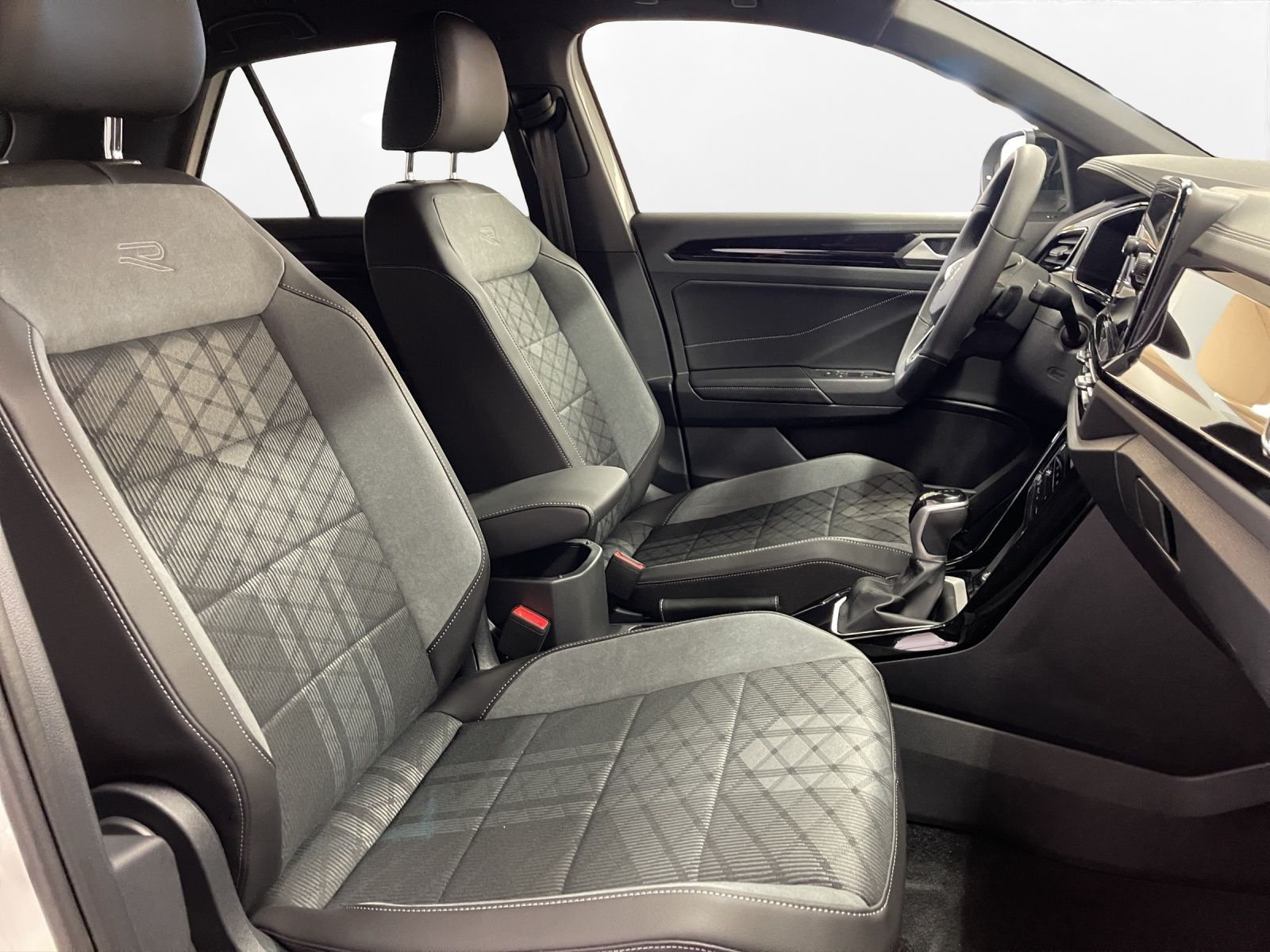Volkswagen - T-Roc_9