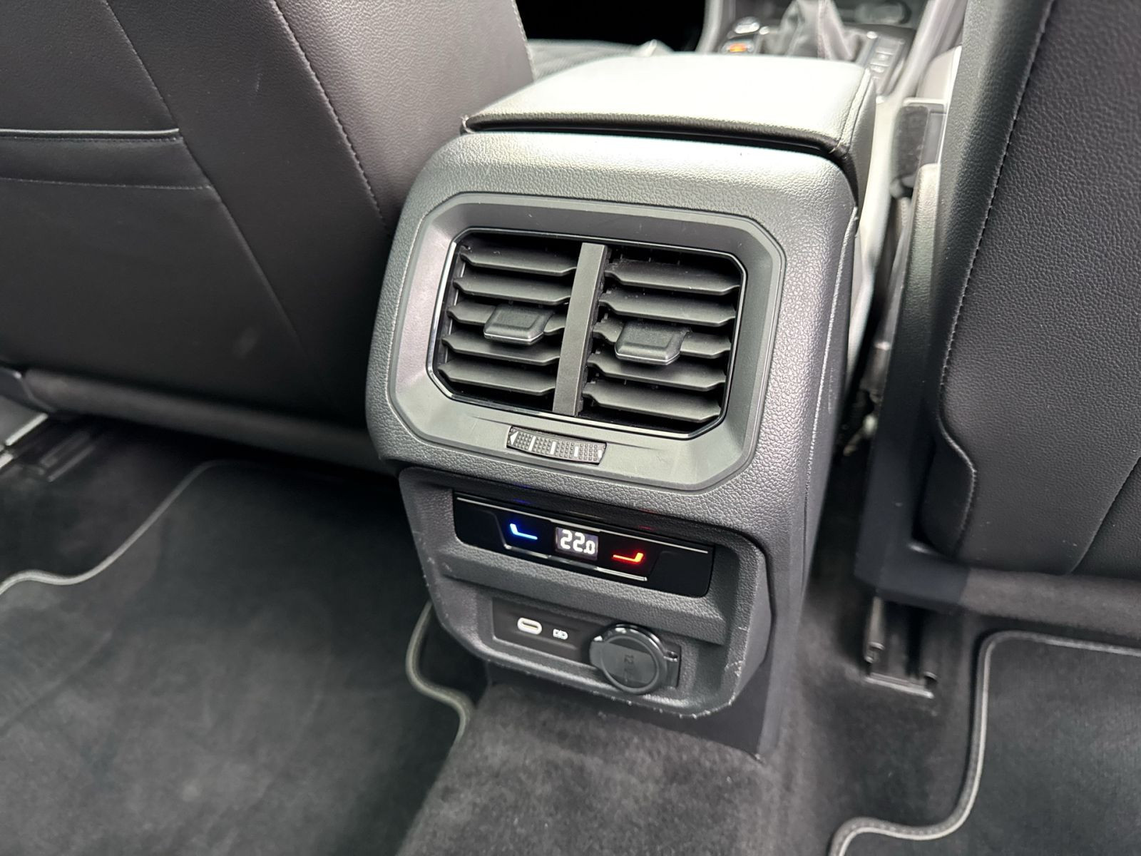 Volkswagen - Tiguan_19