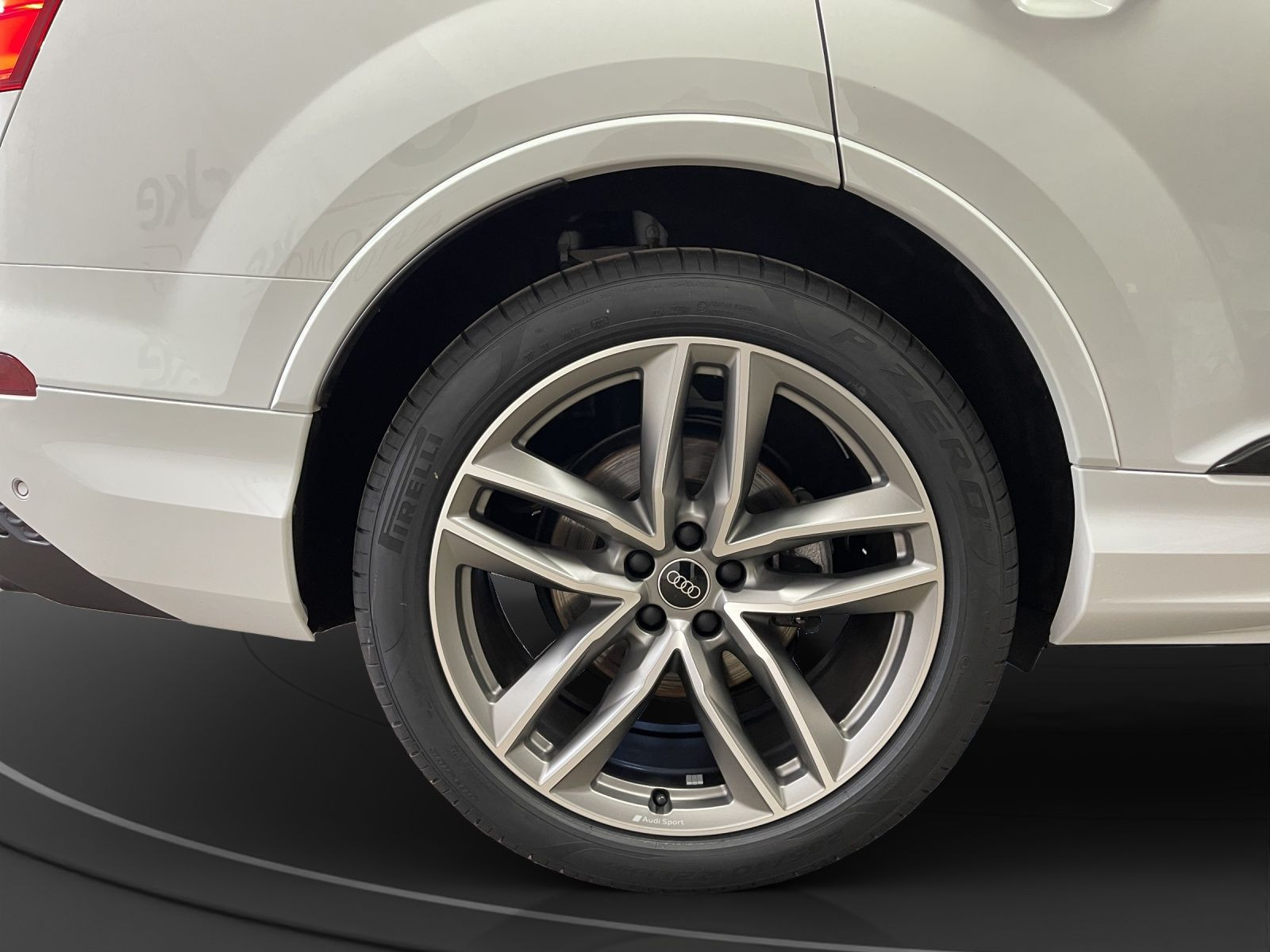 Audi - Q7_15