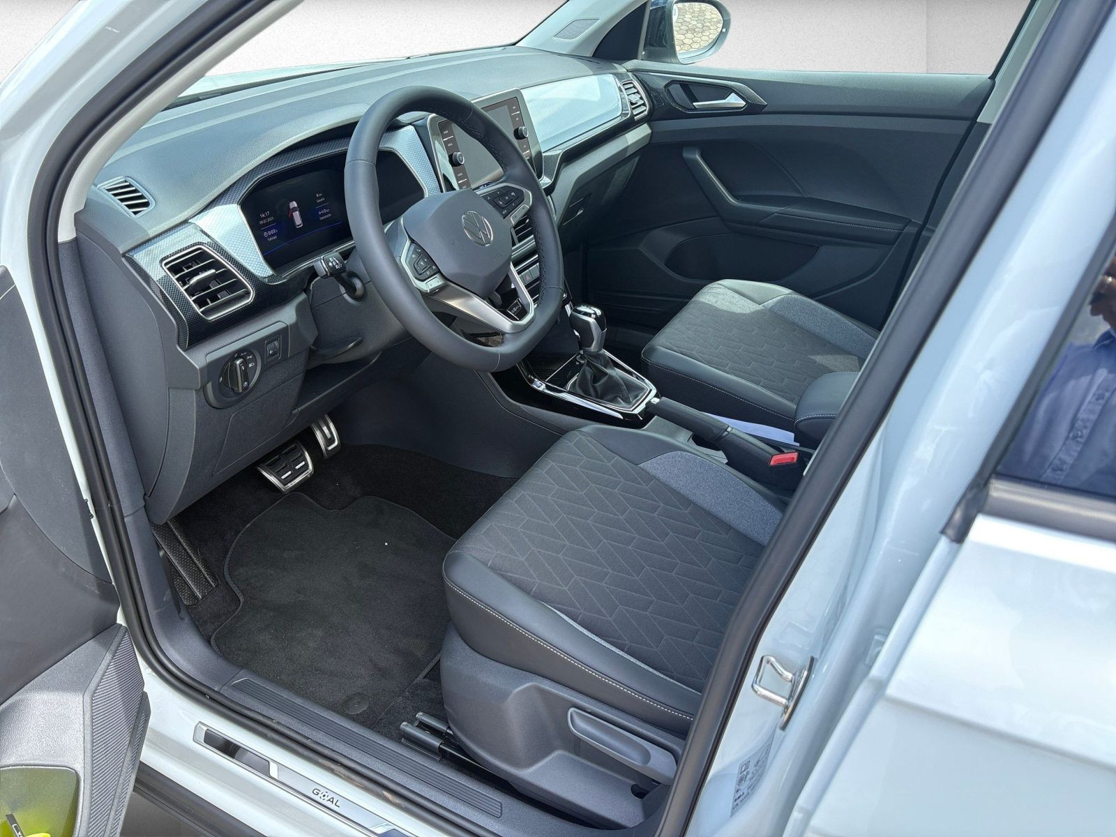 Volkswagen - T-Cross_10