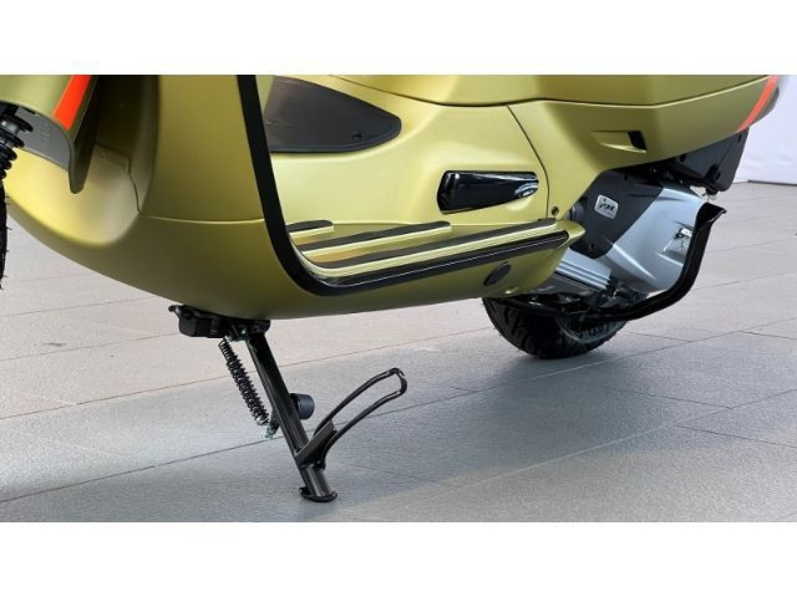 Piaggio - _21