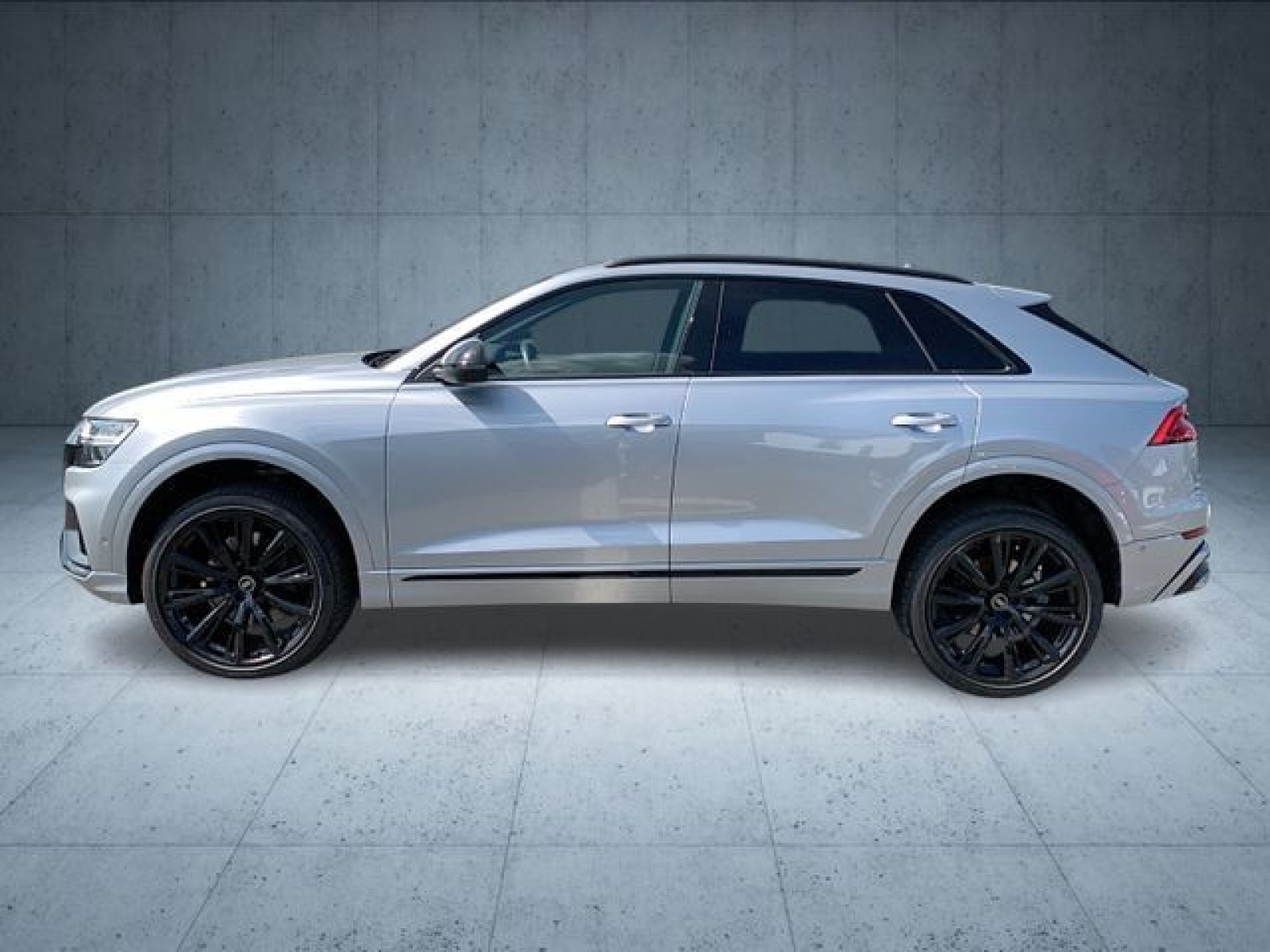 Audi - SQ8_5
