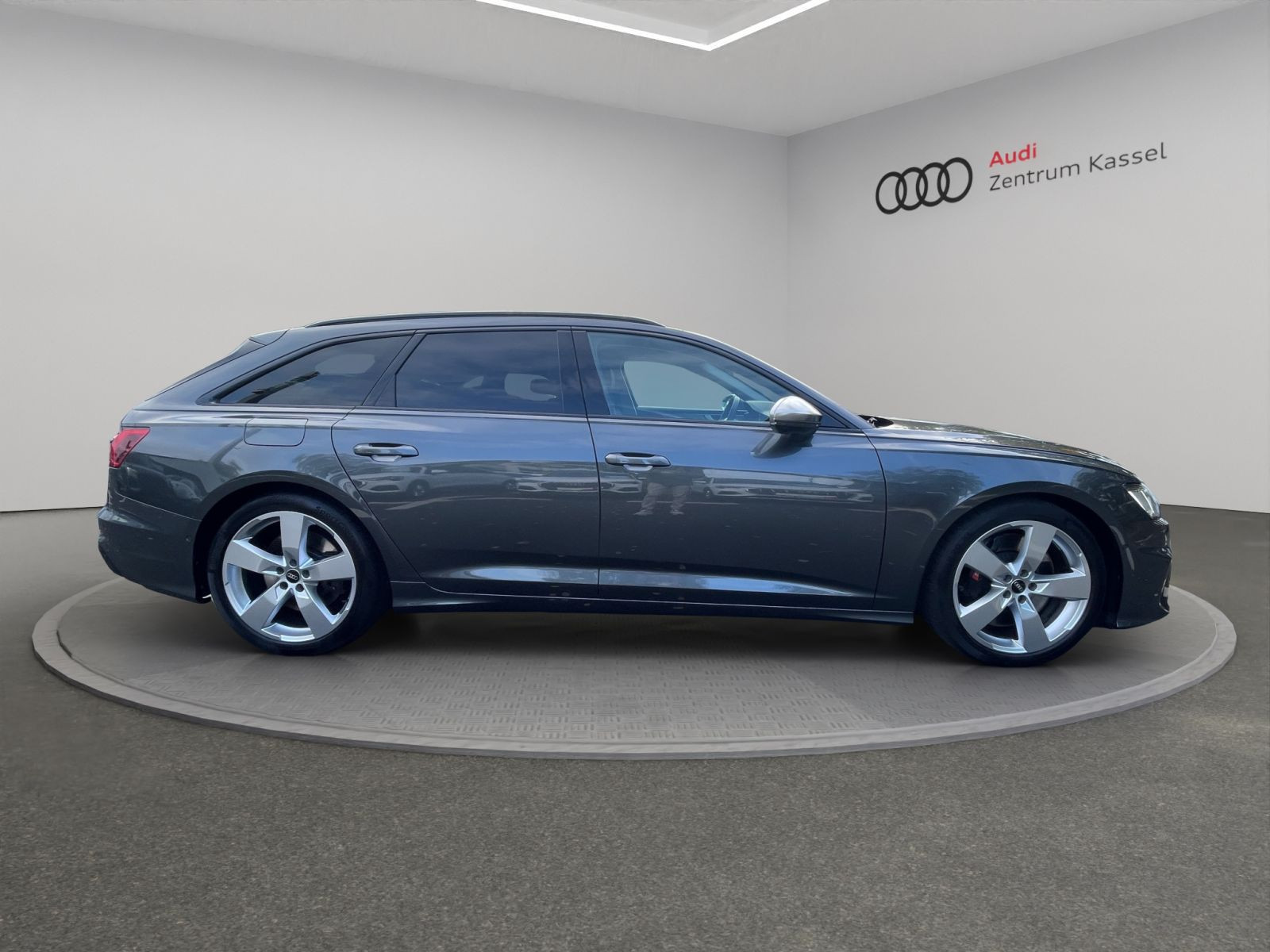 Audi - S6 Avant_8